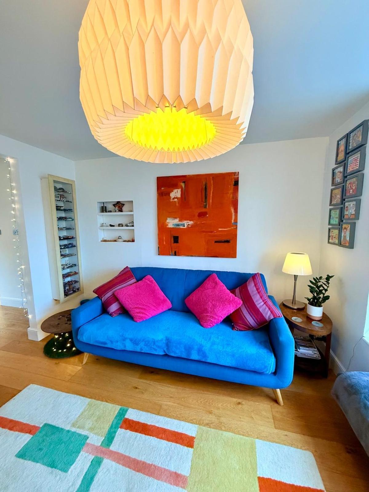 Redland's Fun & Colourful Artistic House *