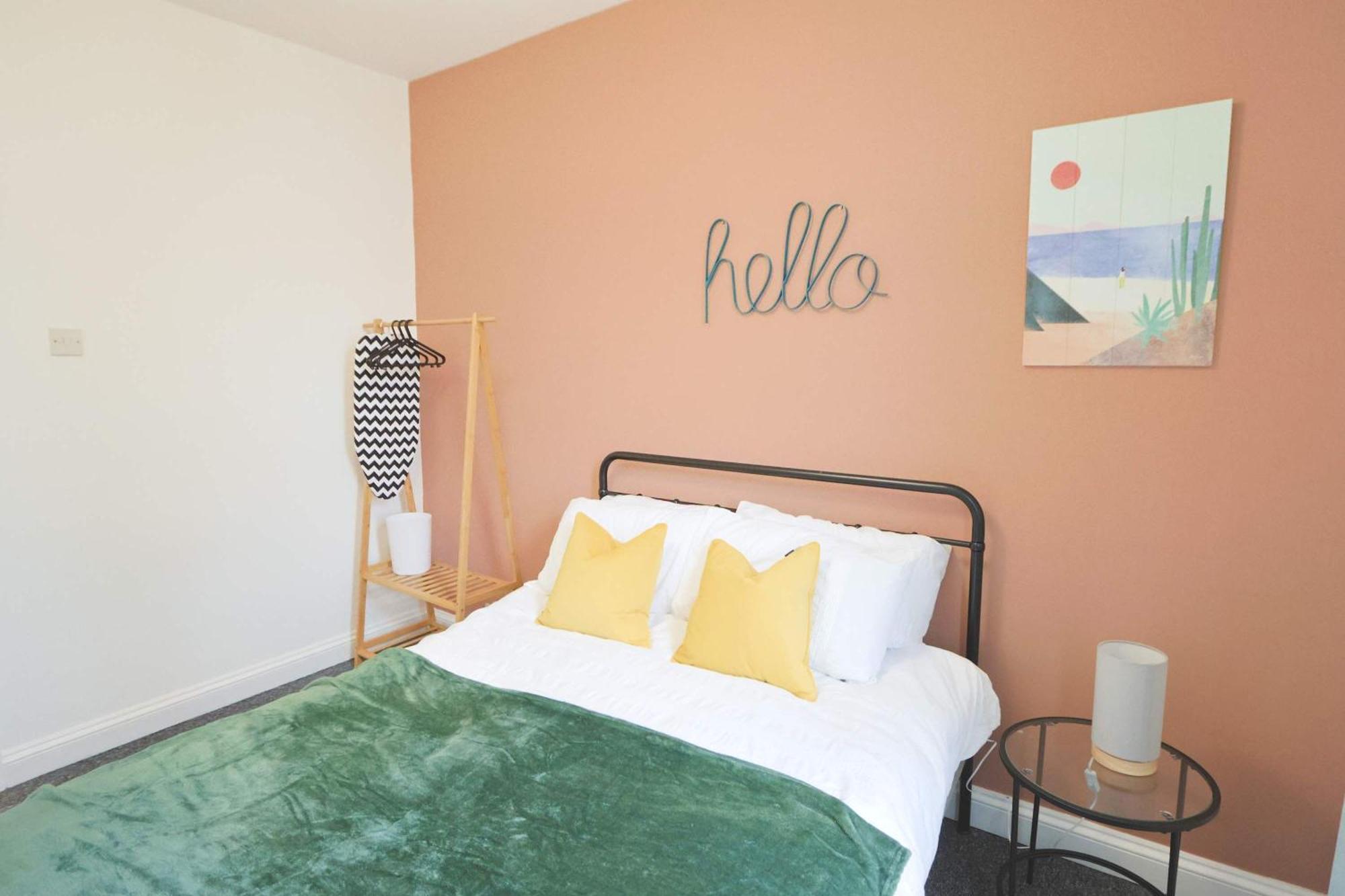 Apartment Two Bedroom Flat In Gloucester Road *
