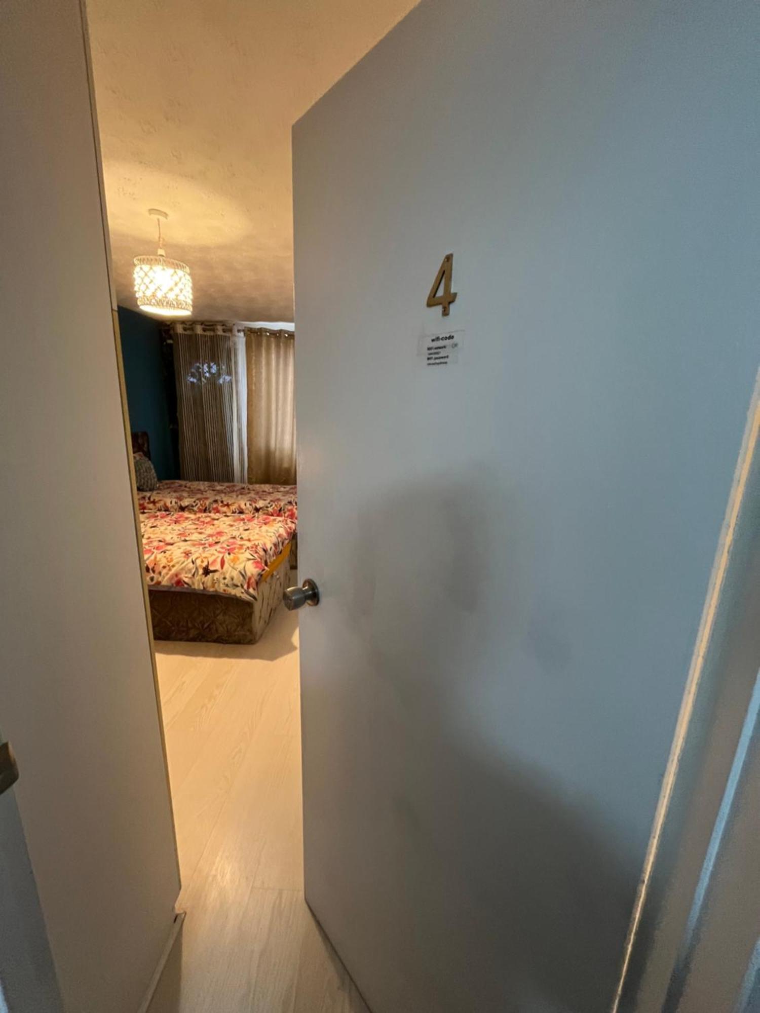 Spacious Near Southmead Hospital Guest house Bristol
