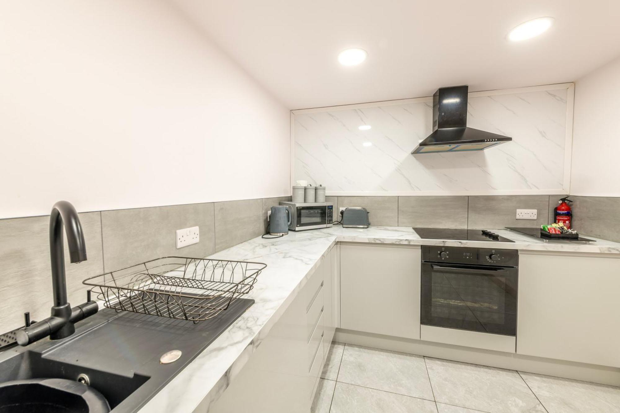 Apartment Cosy Medway With Free Parking By Prescott Bristol