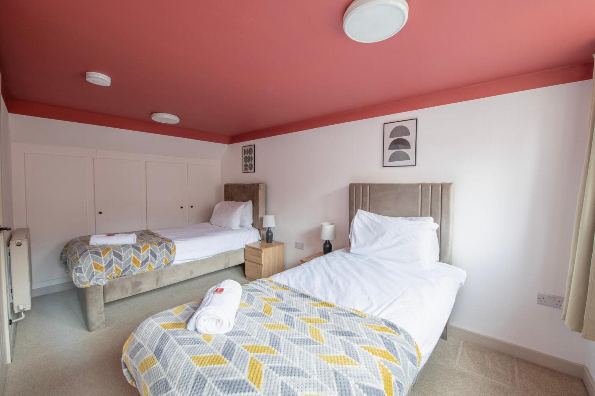 Cosy Medway With Free Parking By Prescott Apartment Bristol