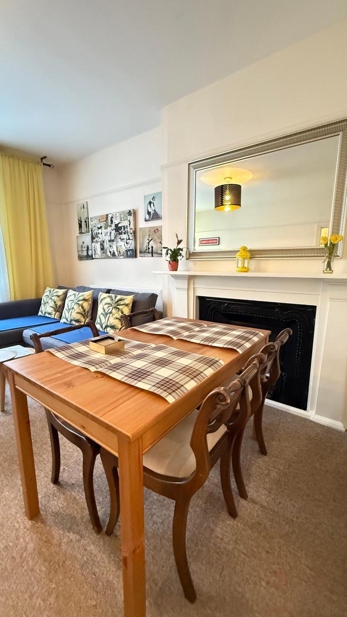 Located One Bedroom Apartment Bristol