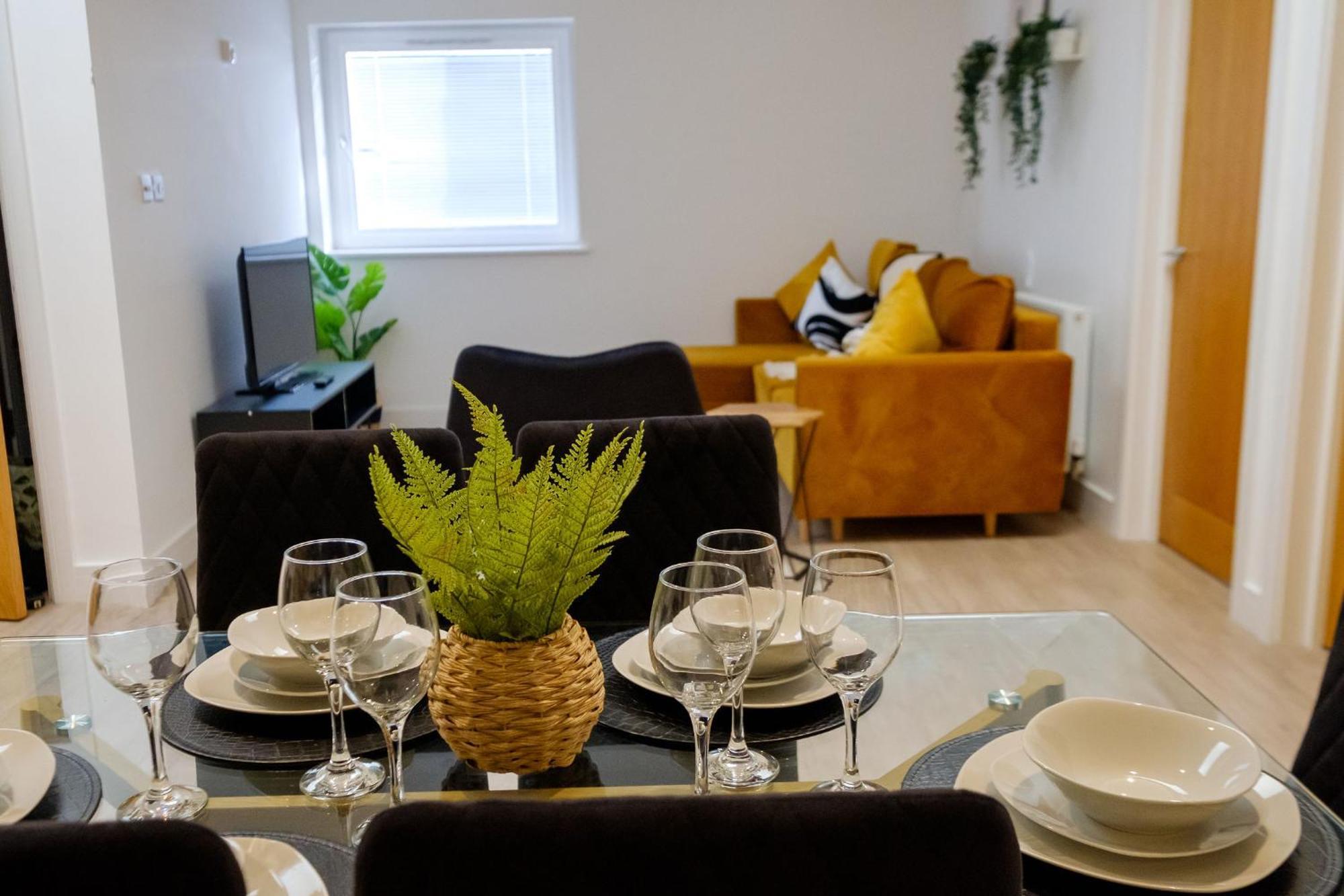 Charming And Bright Flat- Sleeps 6 Bristol