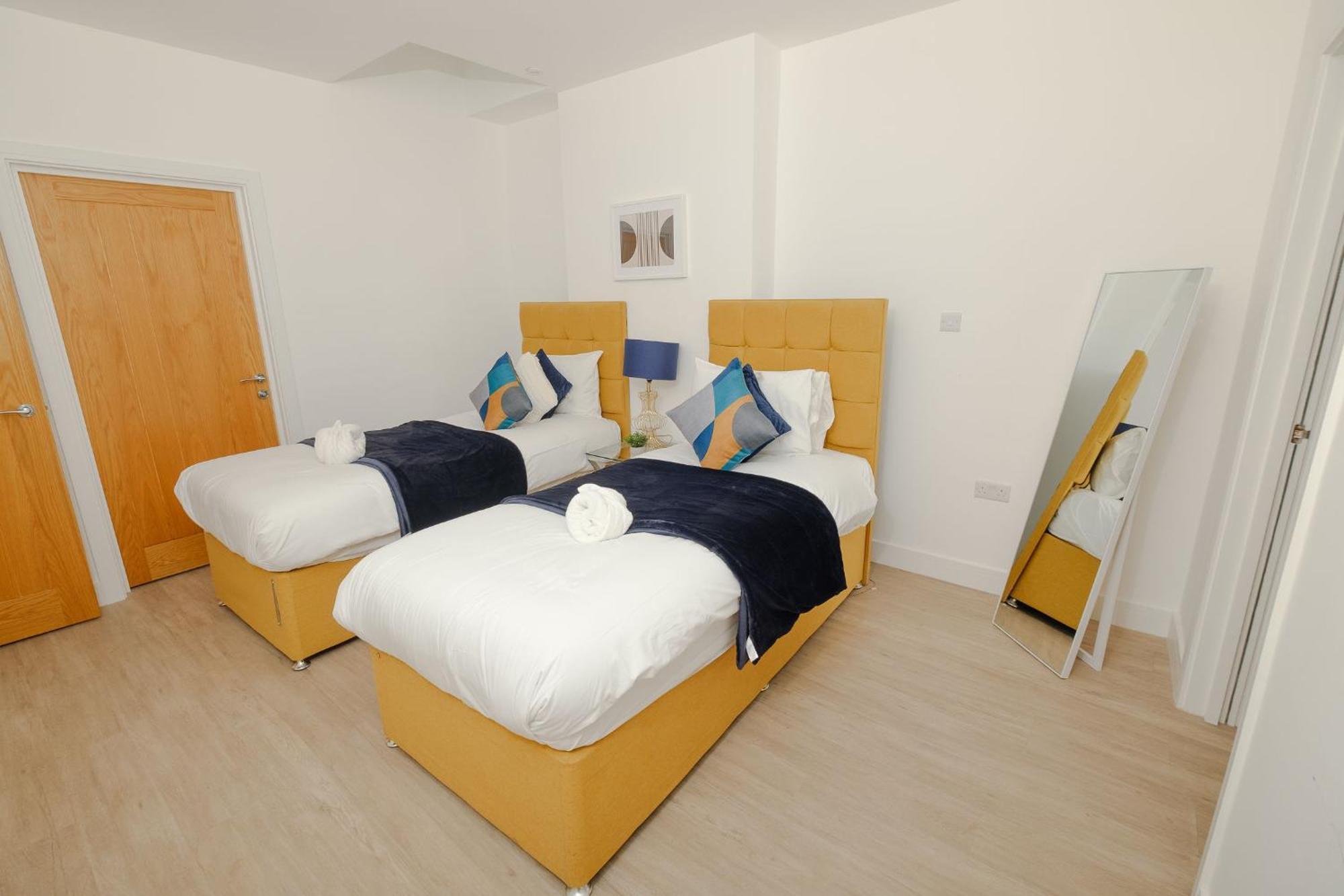 Charming And Bright Flat- Sleeps 6 Apartment