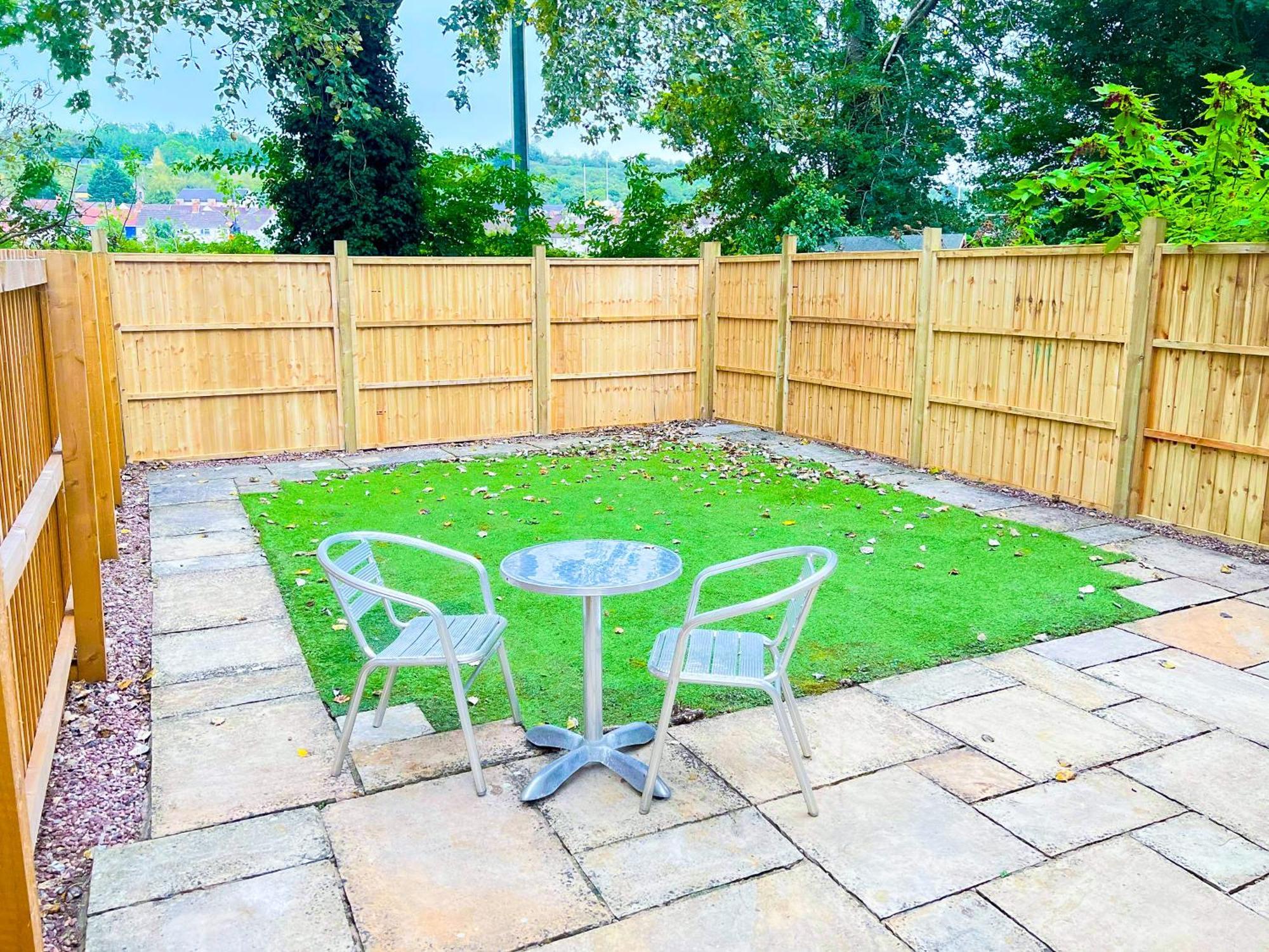 Boutique Townhouse - Sleeps Up To 8 - Perfect For Families & Groups! Apartment *