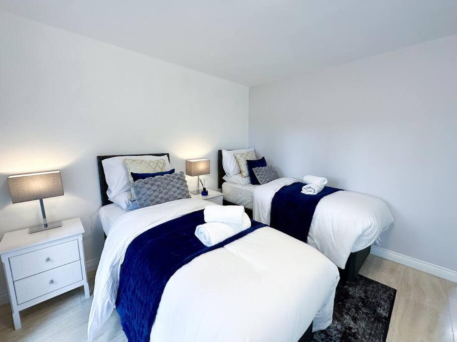 Apartment Boutique Townhouse - Sleeps Up To 8 - Perfect For Families & Groups! Bristol