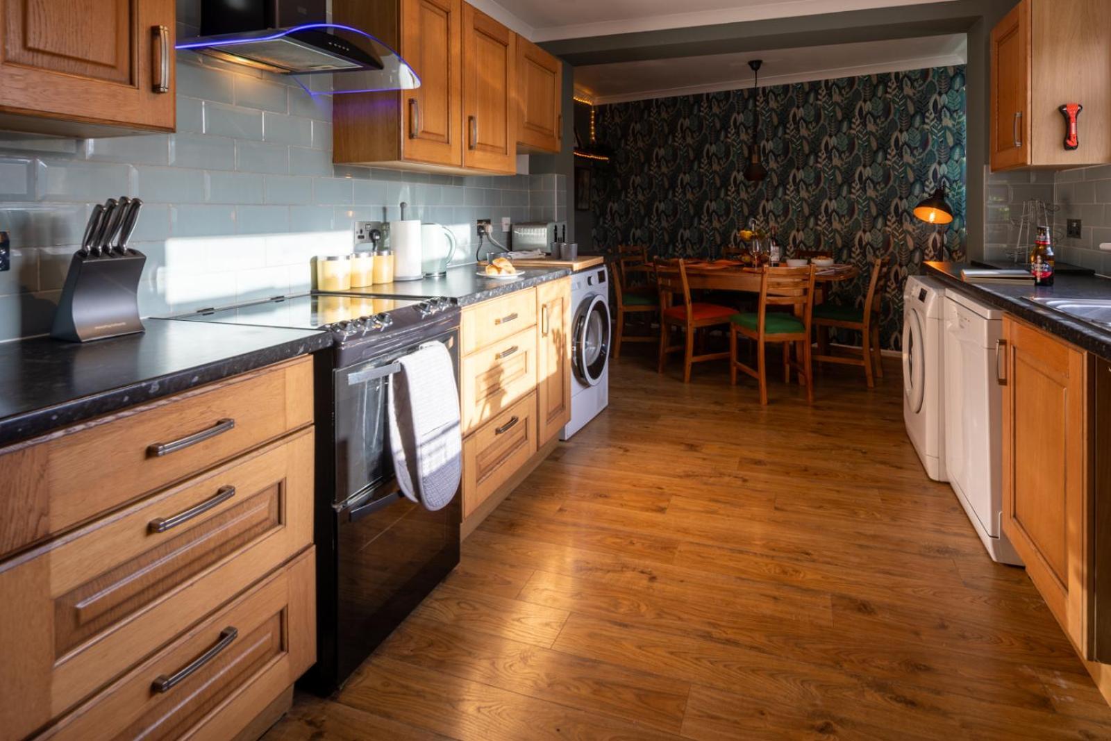 Stockwood House By Cliftonvalley Holiday home *