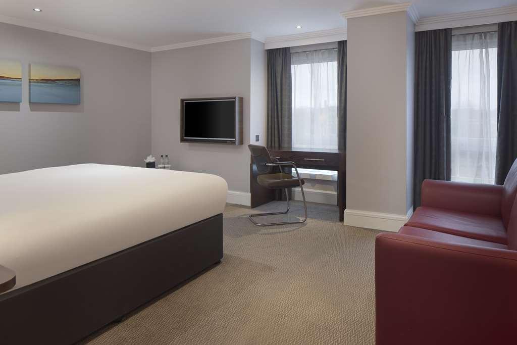 Doubletree By Hilton Centre Hotel