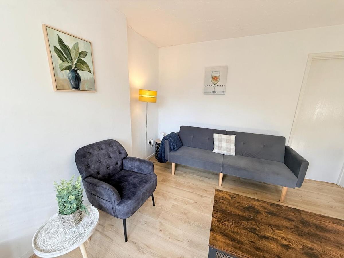 Winsbury Way 3 Bedroom Long Holiday home