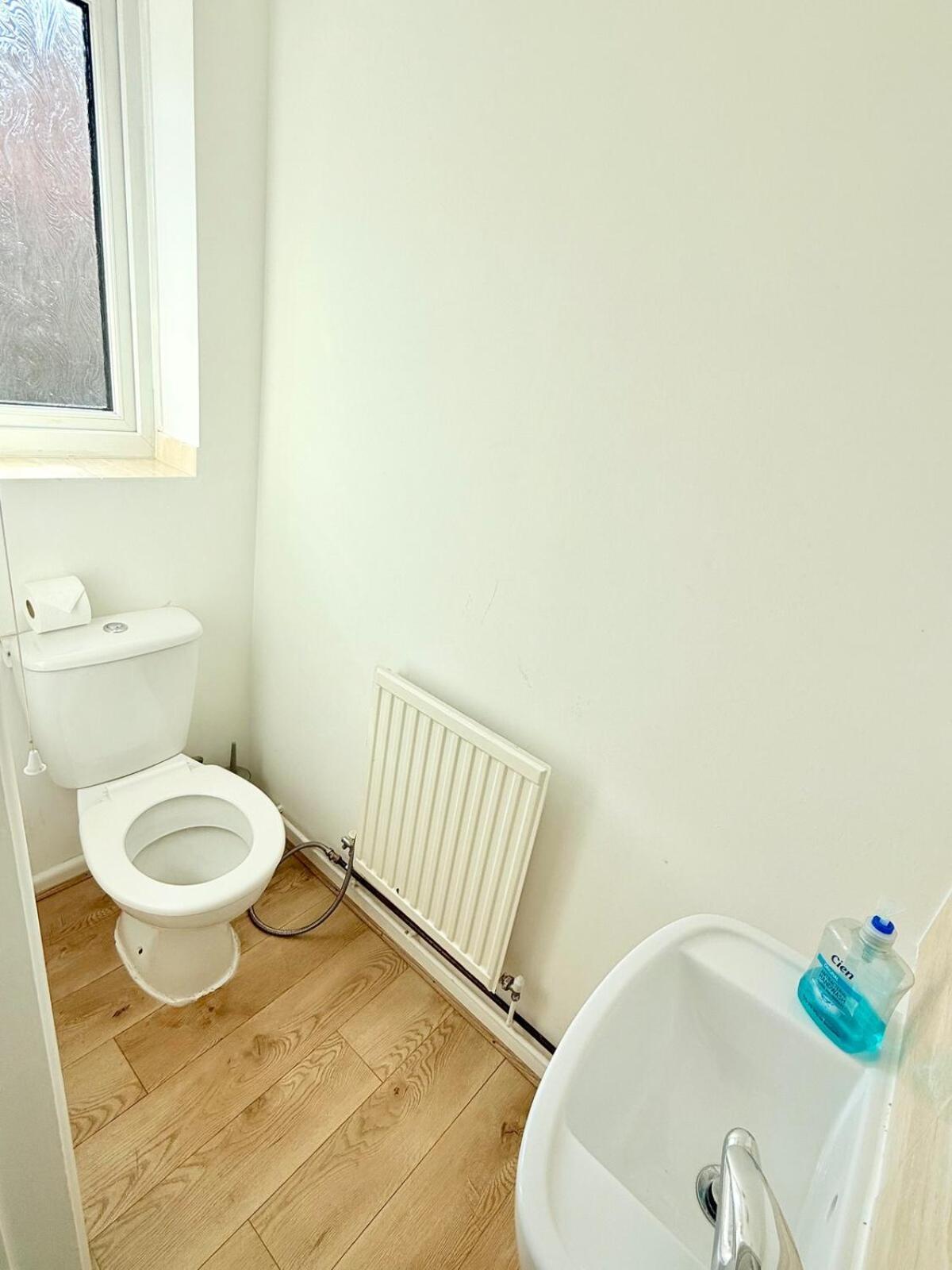 Winsbury Way 3 Bedroom Long Holiday home *
