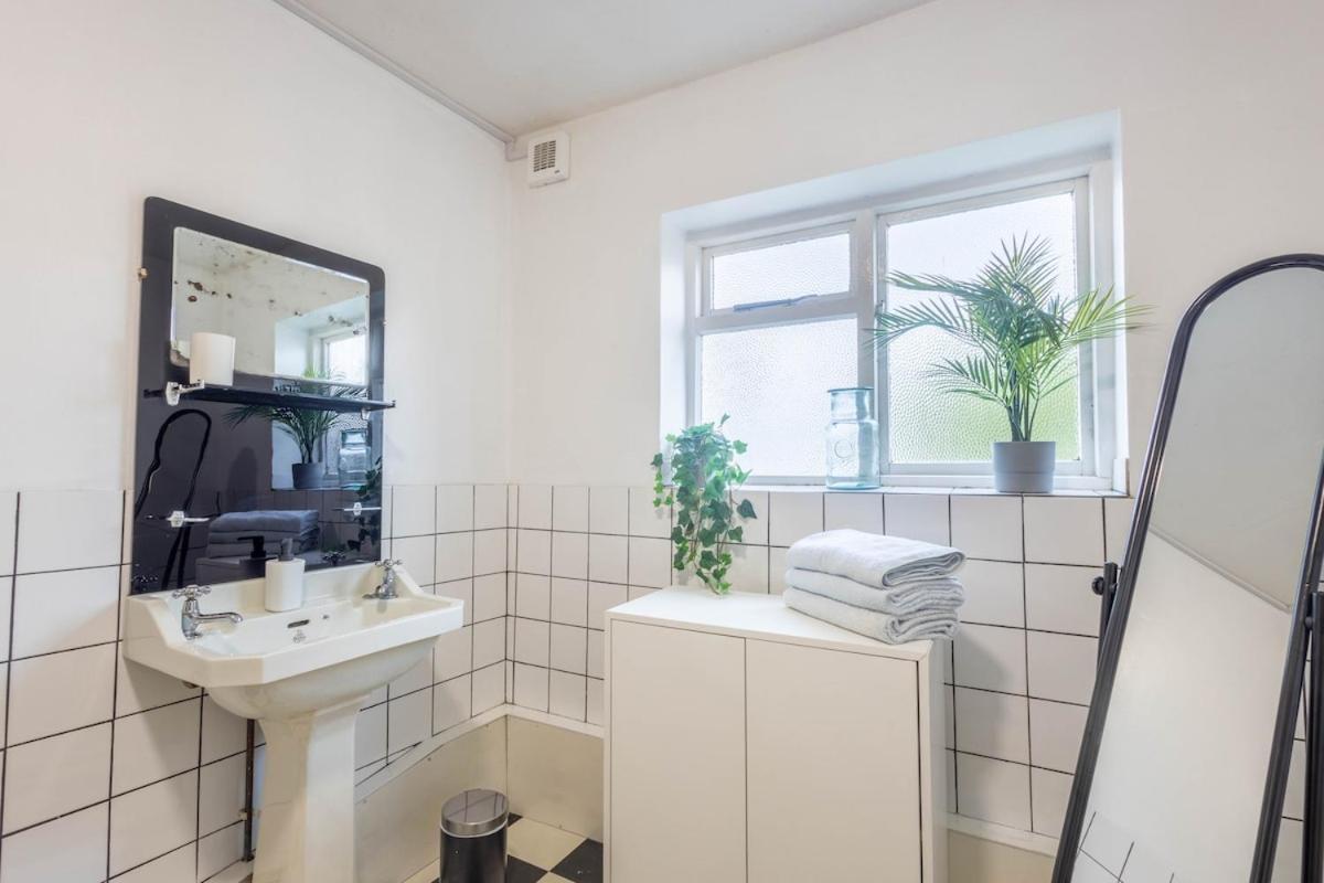 Holiday home Large House, Garden, 3 Bedrooms