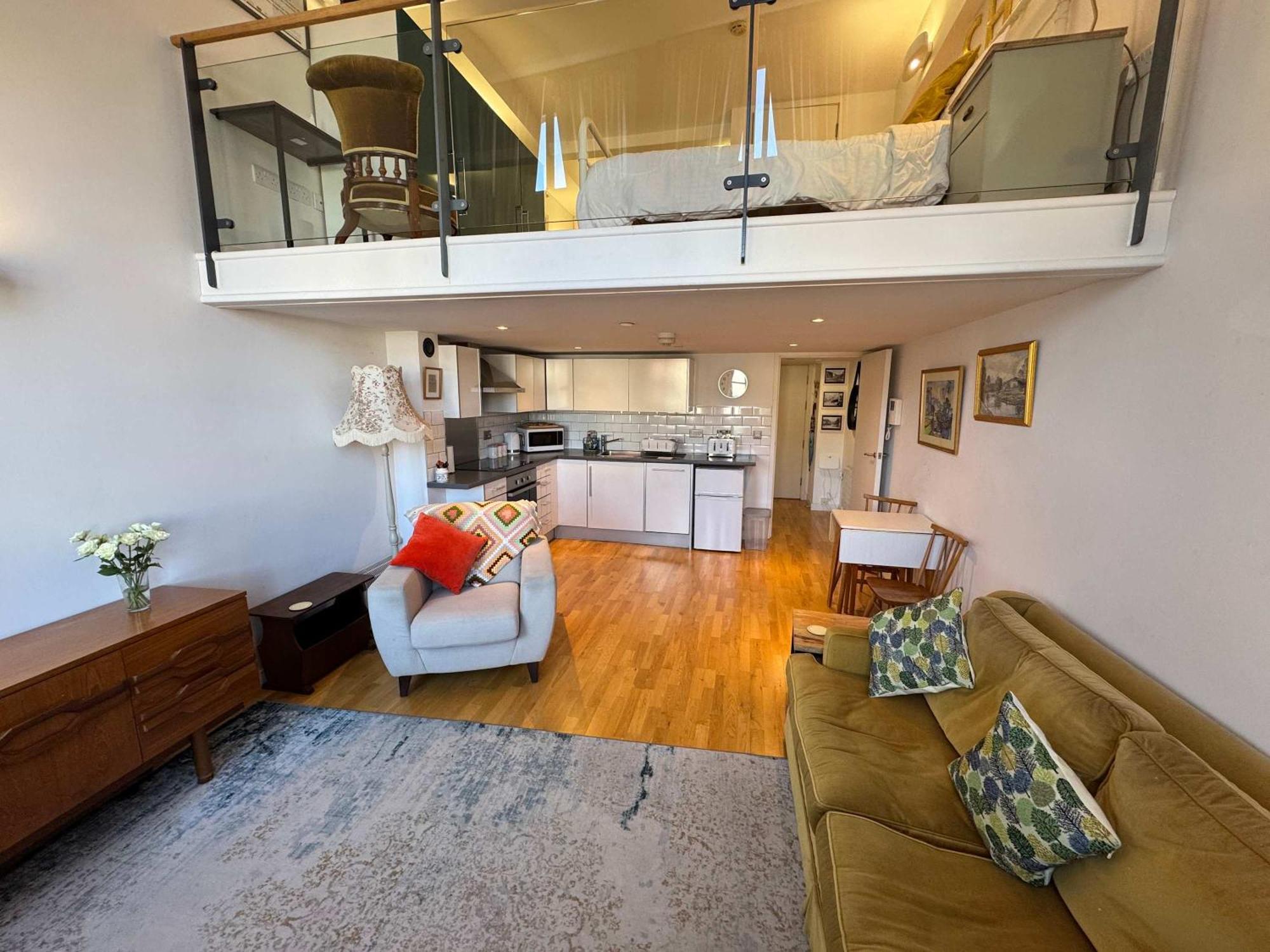 Apartment One Bedroom Mezzanine Flat In Robinson Building Bristol