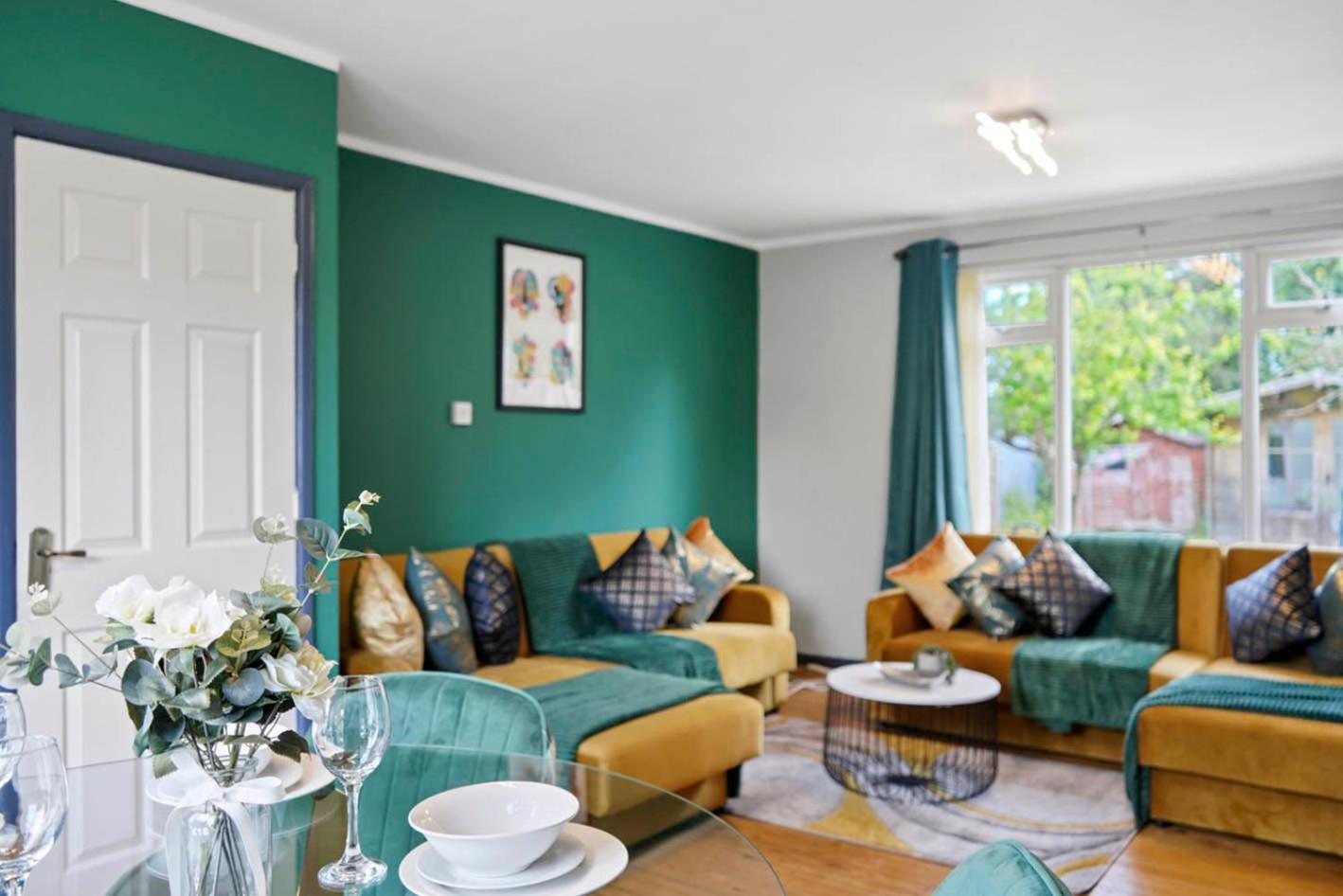 Spacious Luxury Garden House Free Parking