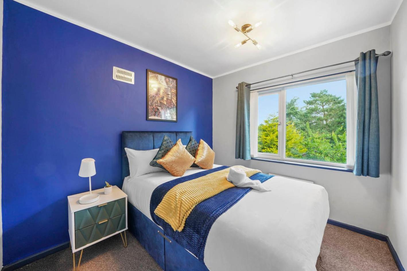 Spacious Luxury Garden House Free Parking Holiday home