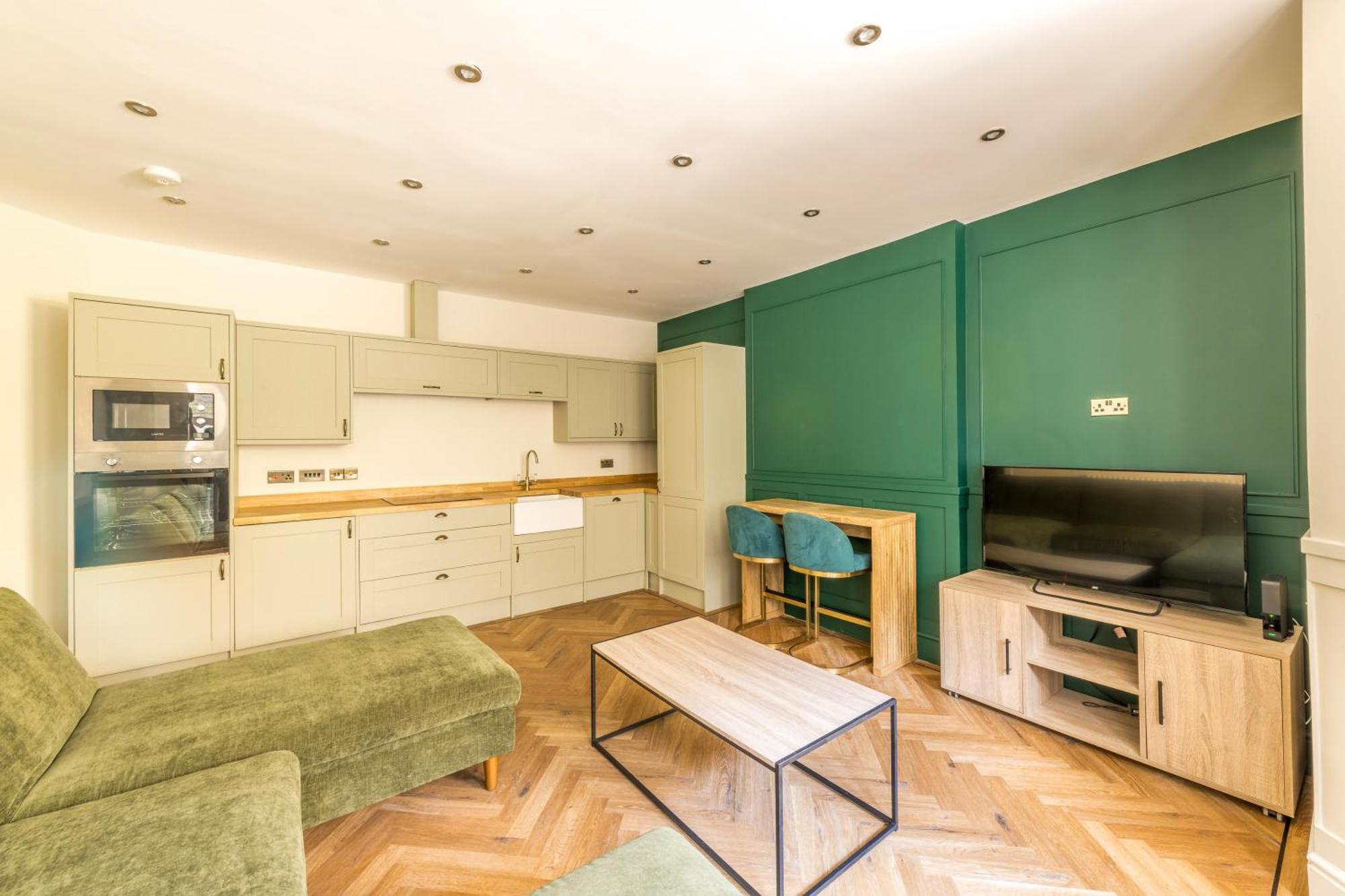Luxury Victorian By Prescott * Bristol