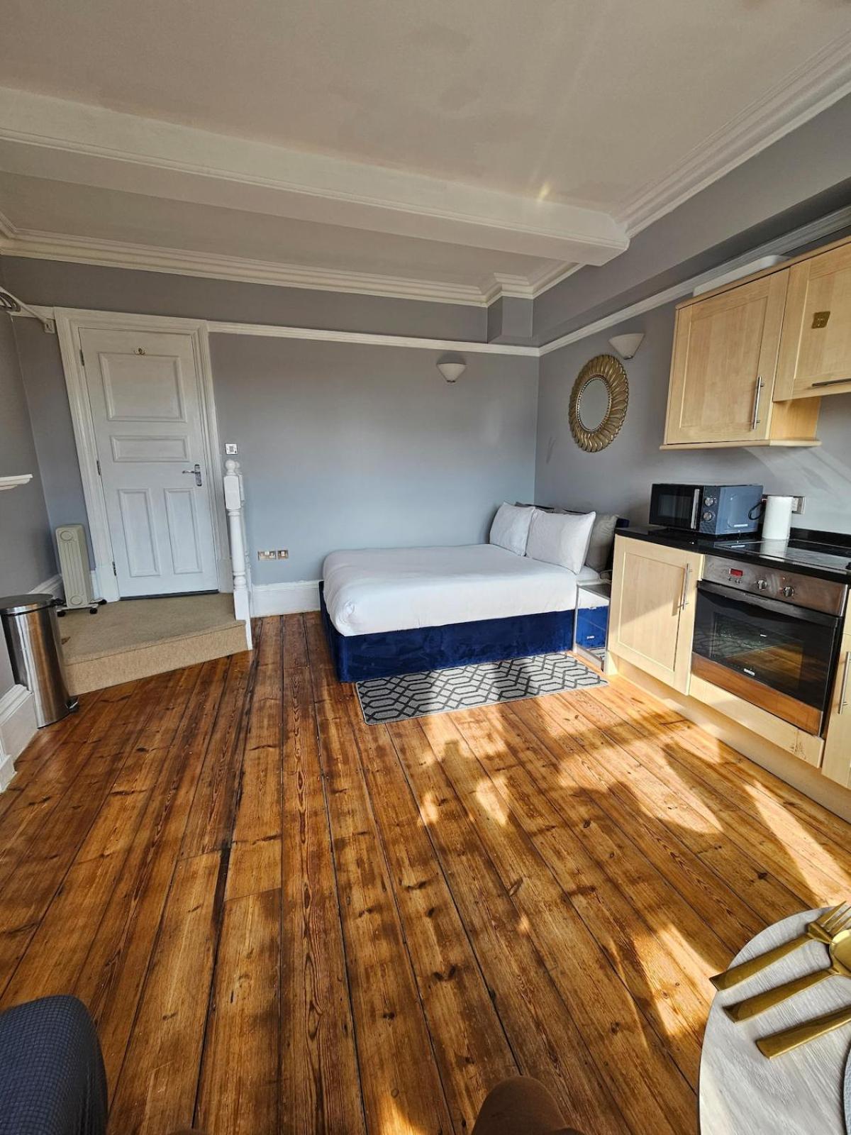 City Centre Location On Corn Street Apartment