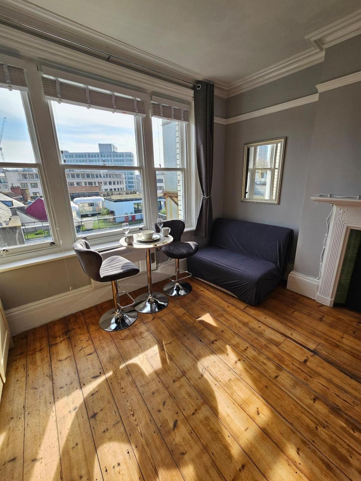 City Centre Location On Corn Street * Bristol