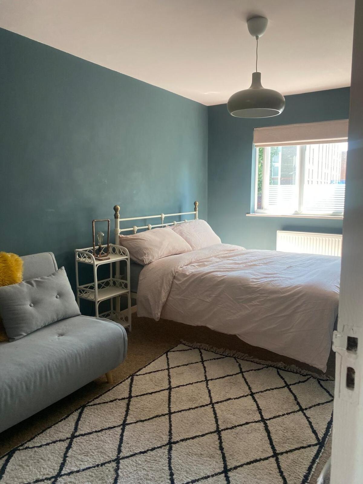 Apartment 3 Bed House, Garden, Parking, Close To Centre *