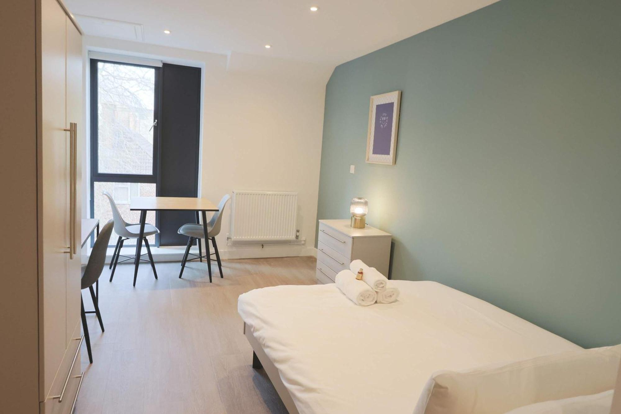 Apartment Newly Build Centre Redcross Village 305 Bristol