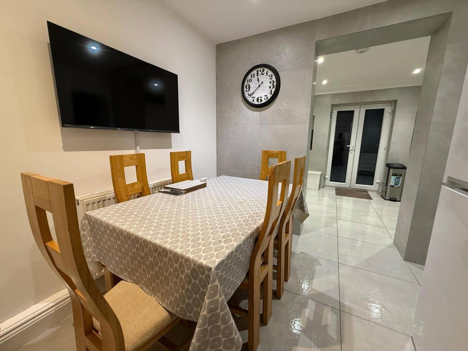 Southmead Place By Cliftonvalley Holiday home Bristol