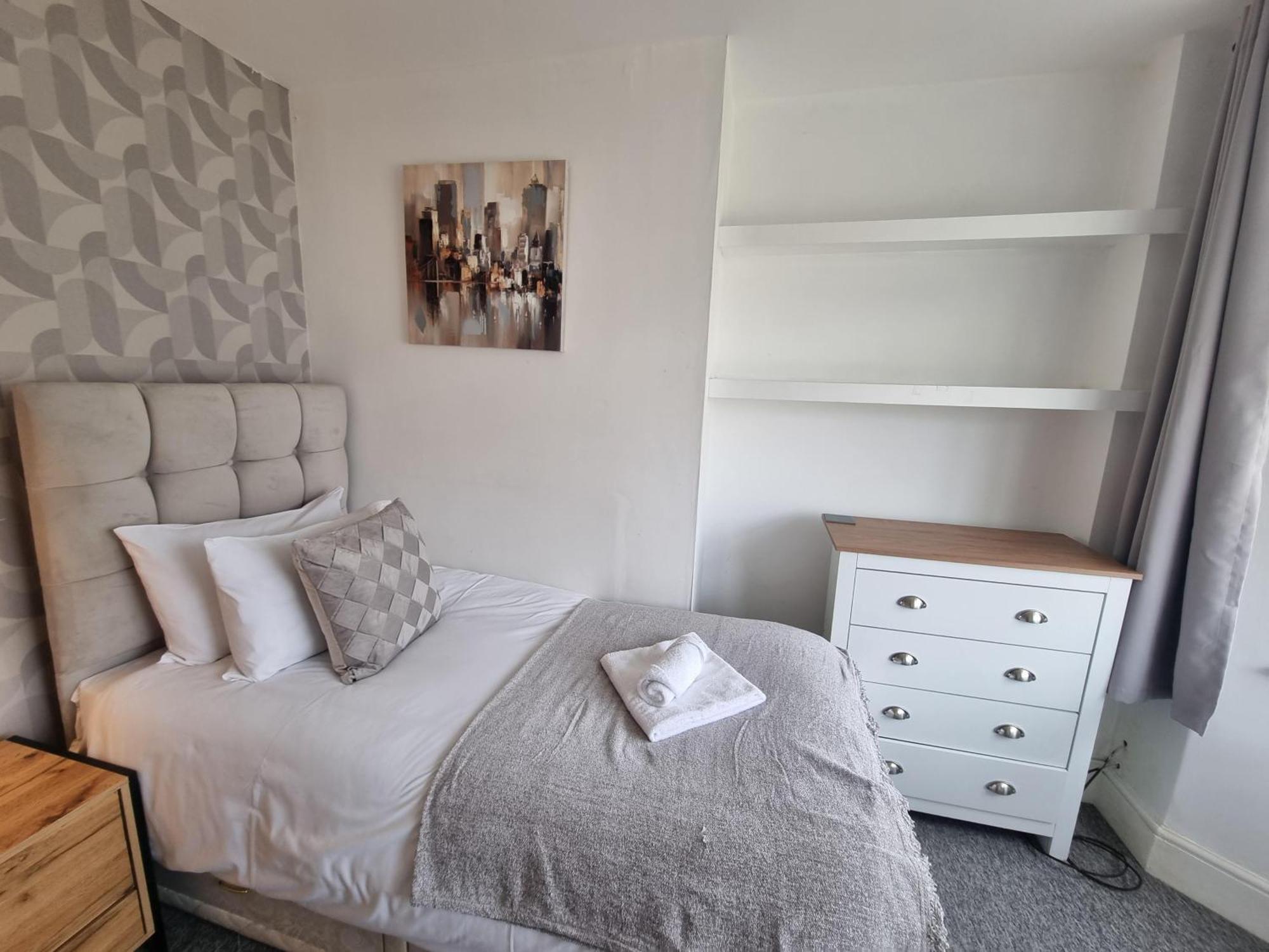 Southmead Place By Cliftonvalley Holiday home