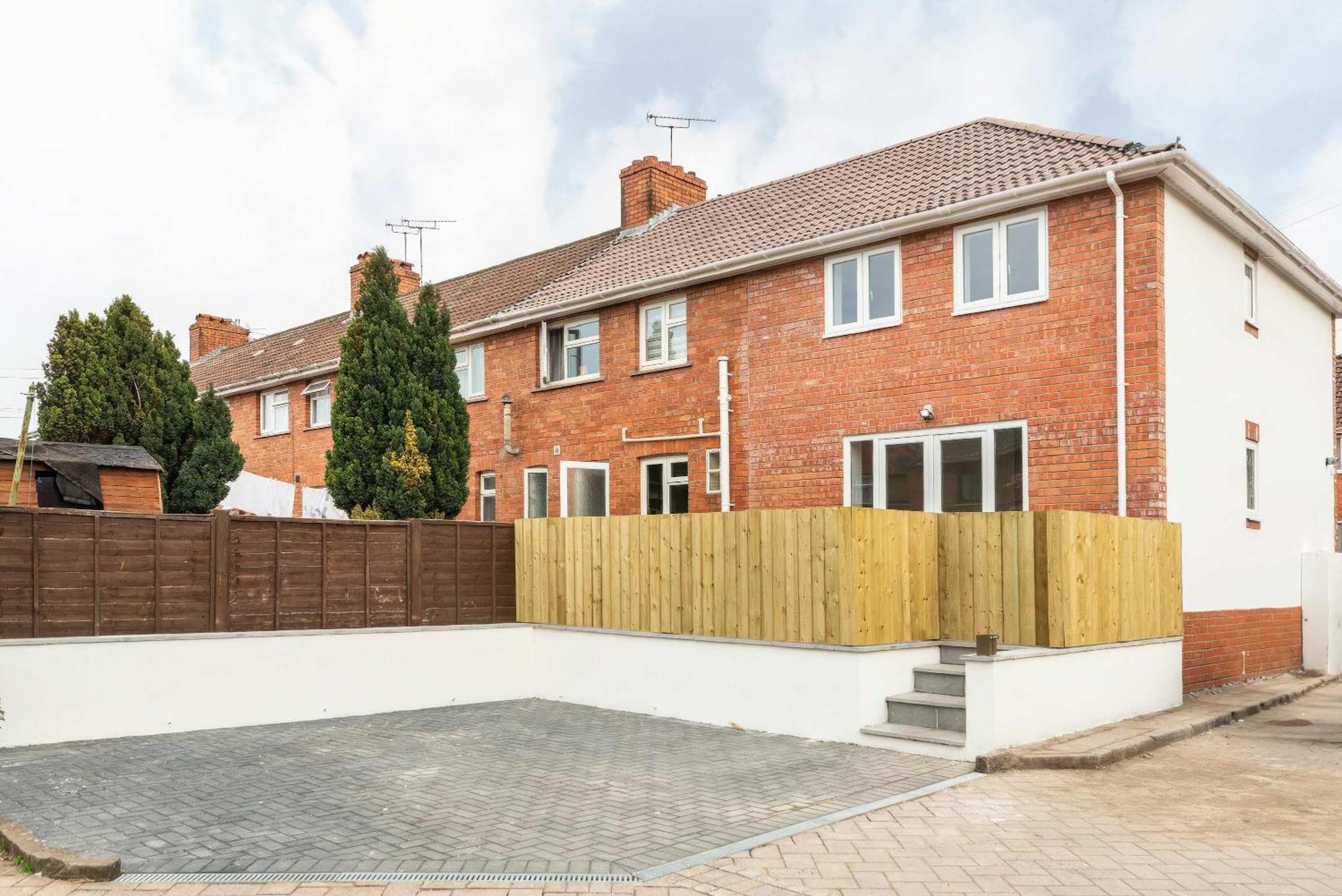 Holiday home Dings House With Free Parking In Super South West Location By Staystaycations Bristol