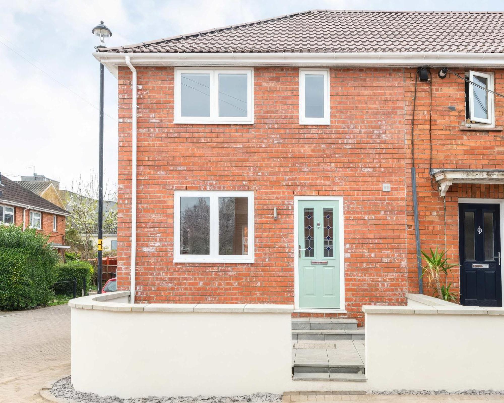 Dings House With Free Parking In Super South West Location By Staystaycations Bristol