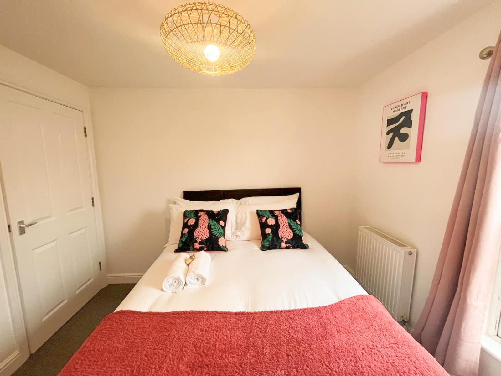 Apartment Two Bedroom Flat In Road Bristol