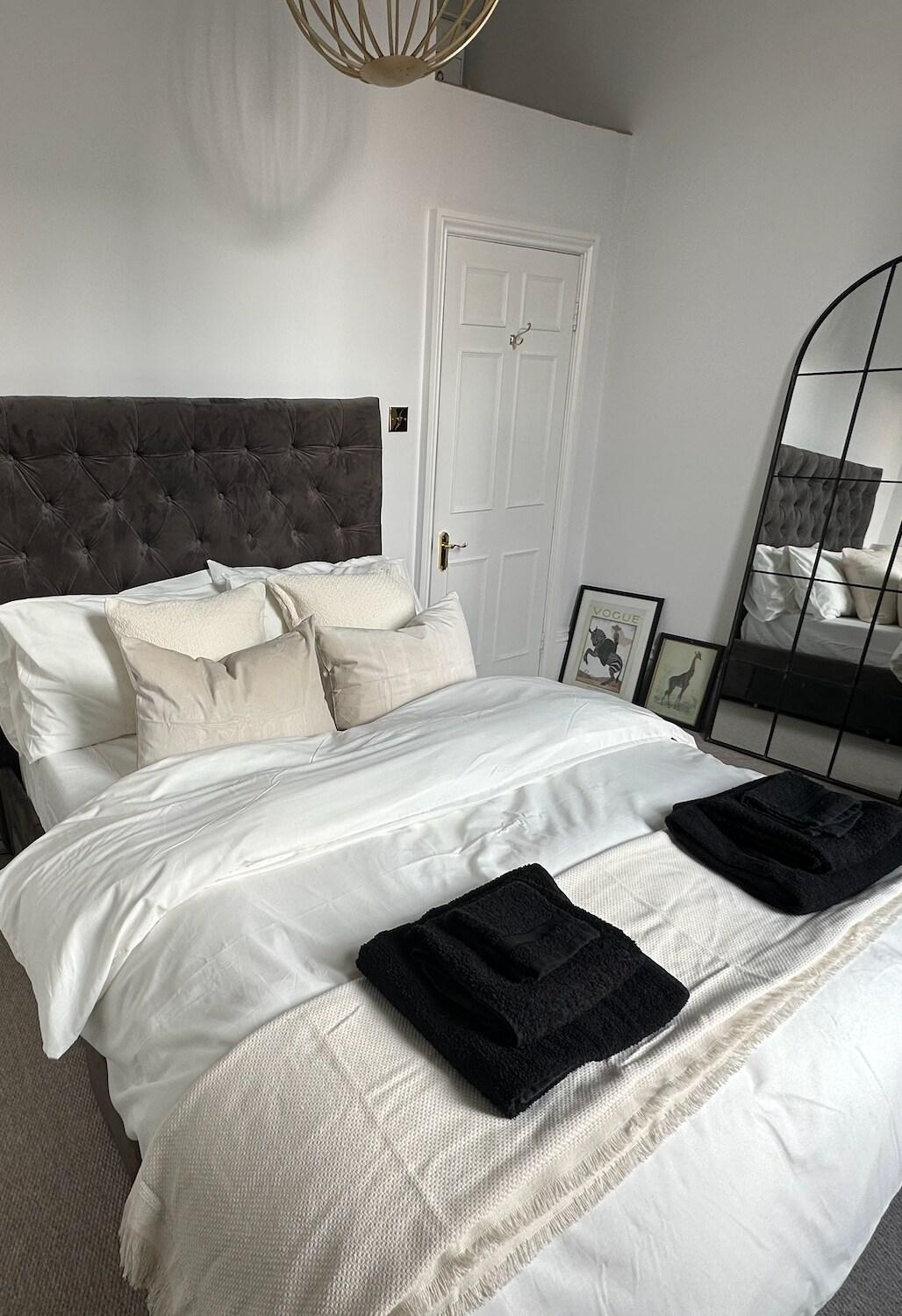 Beautiful 1 Bedroom Georgian Flat In Clifton Village With Parking Bristol