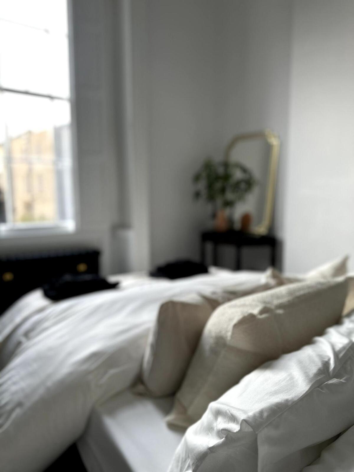 Beautiful 1 Bedroom Georgian Flat In Clifton Village With Parking Bristol