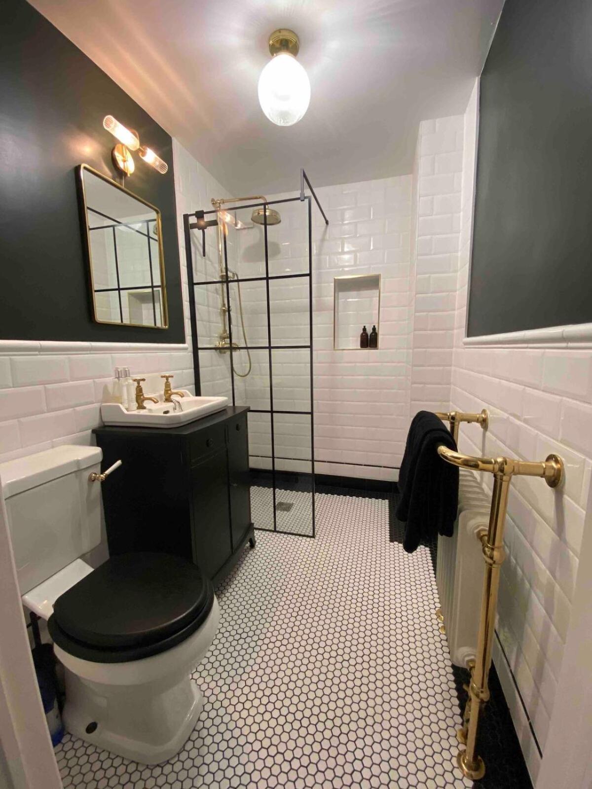 Beautiful 1 Bedroom Georgian Flat In Clifton Village With Parking Bristol