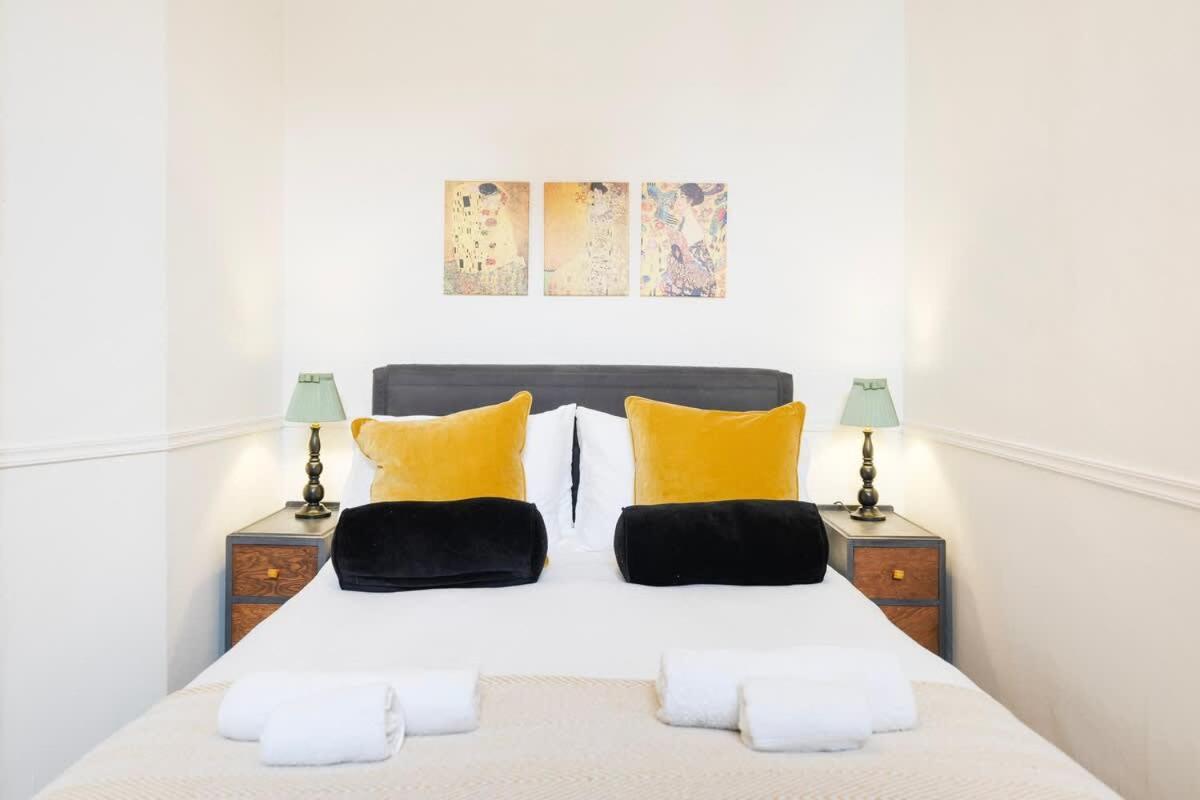 Spacious And Quiet Ground Floor Flat *