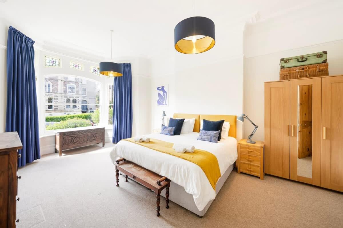 Spacious And Quiet Ground Floor Flat *