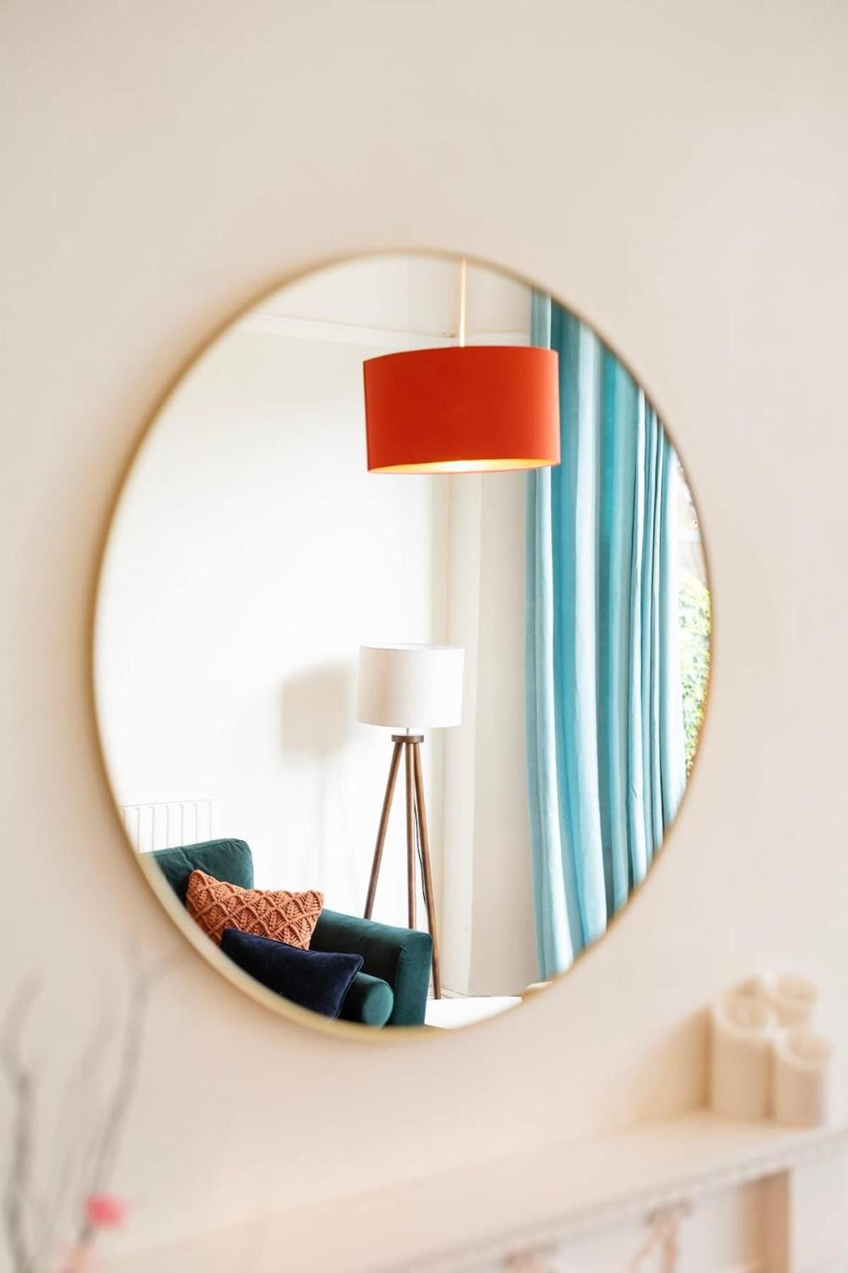 Spacious And Quiet Ground Floor Flat *