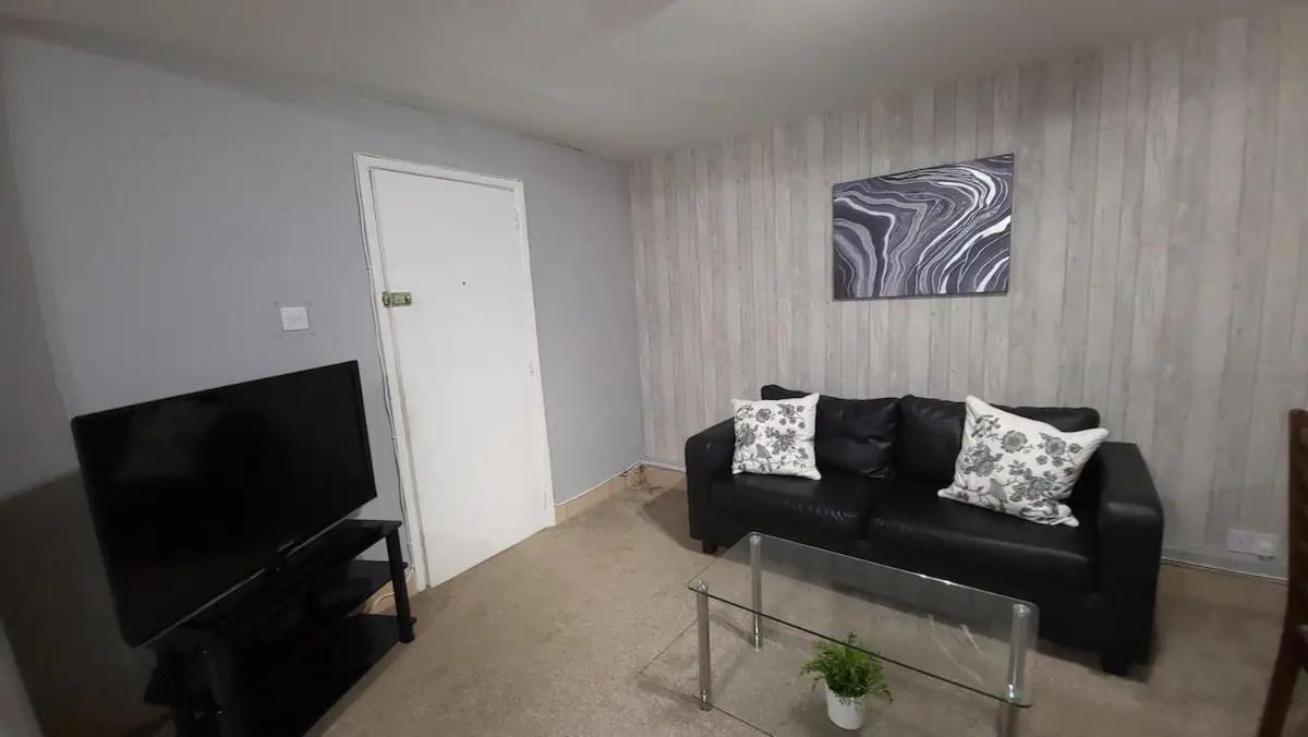 Nook, 3 Bedrooms * Bristol