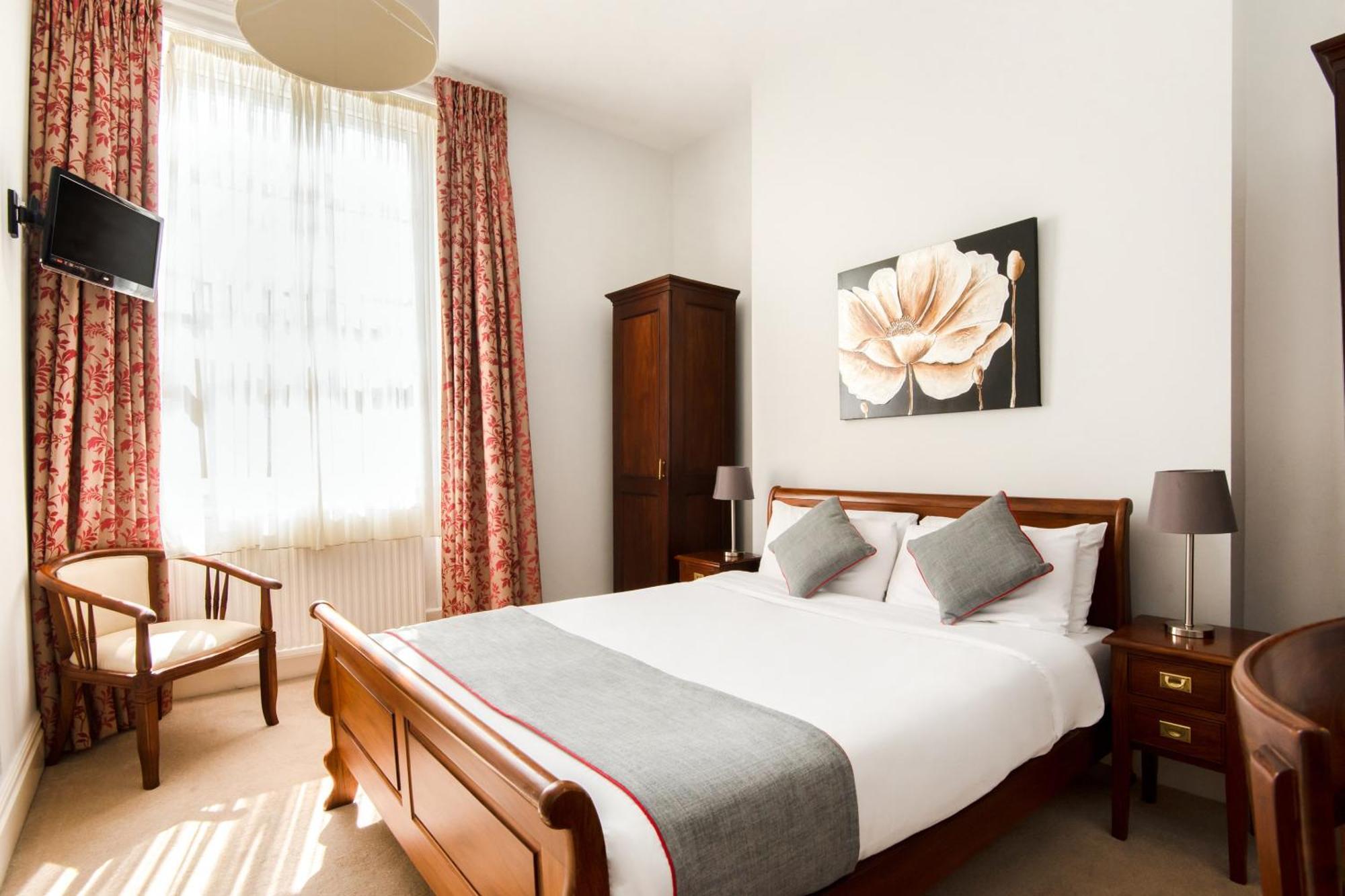 Hotel Oyo The Regency, Clifton 3*