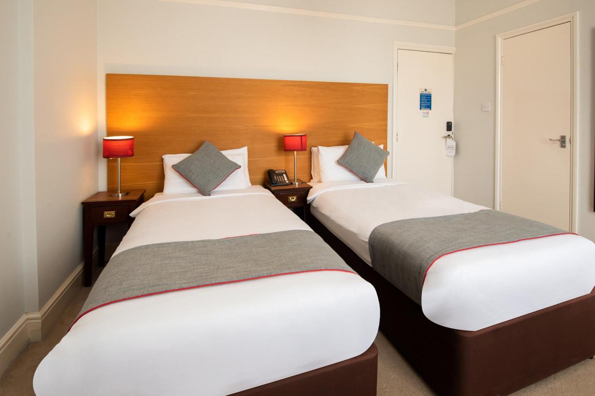 Oyo The Regency, Clifton 3*