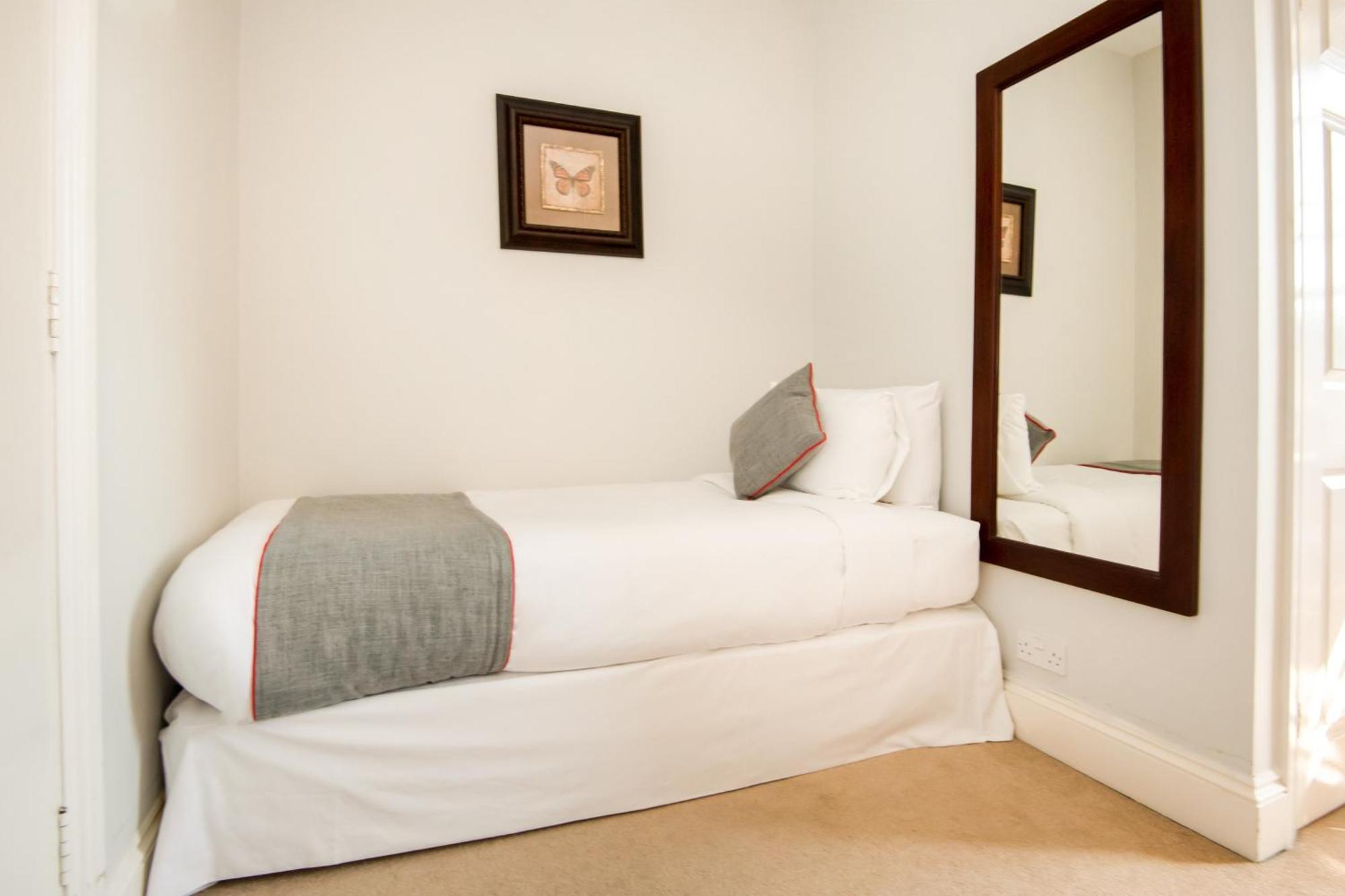 Oyo The Regency, Clifton Hotel Bristol