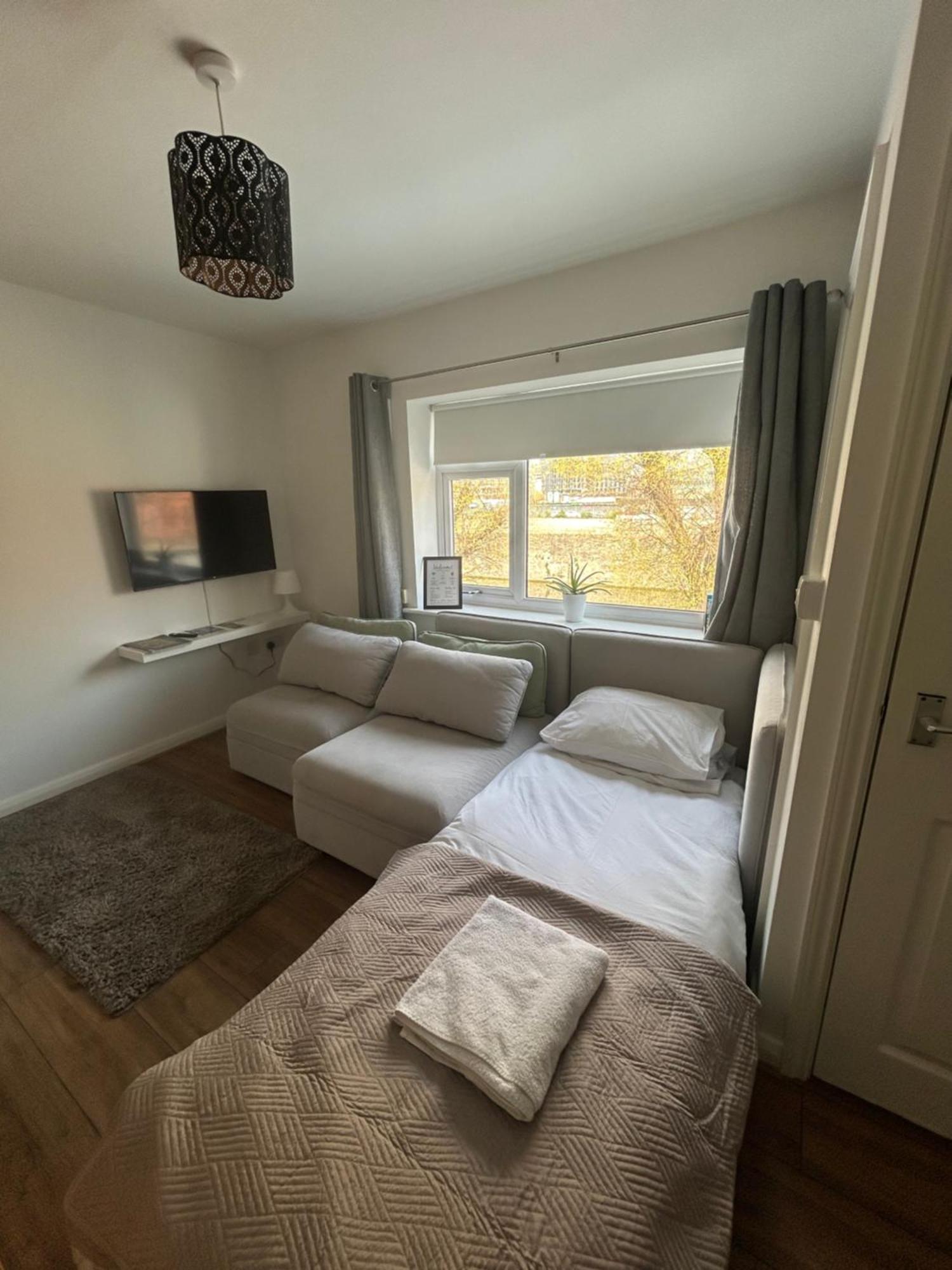 Apartment 31 Canal Apartments, Canal View -temple Meads *