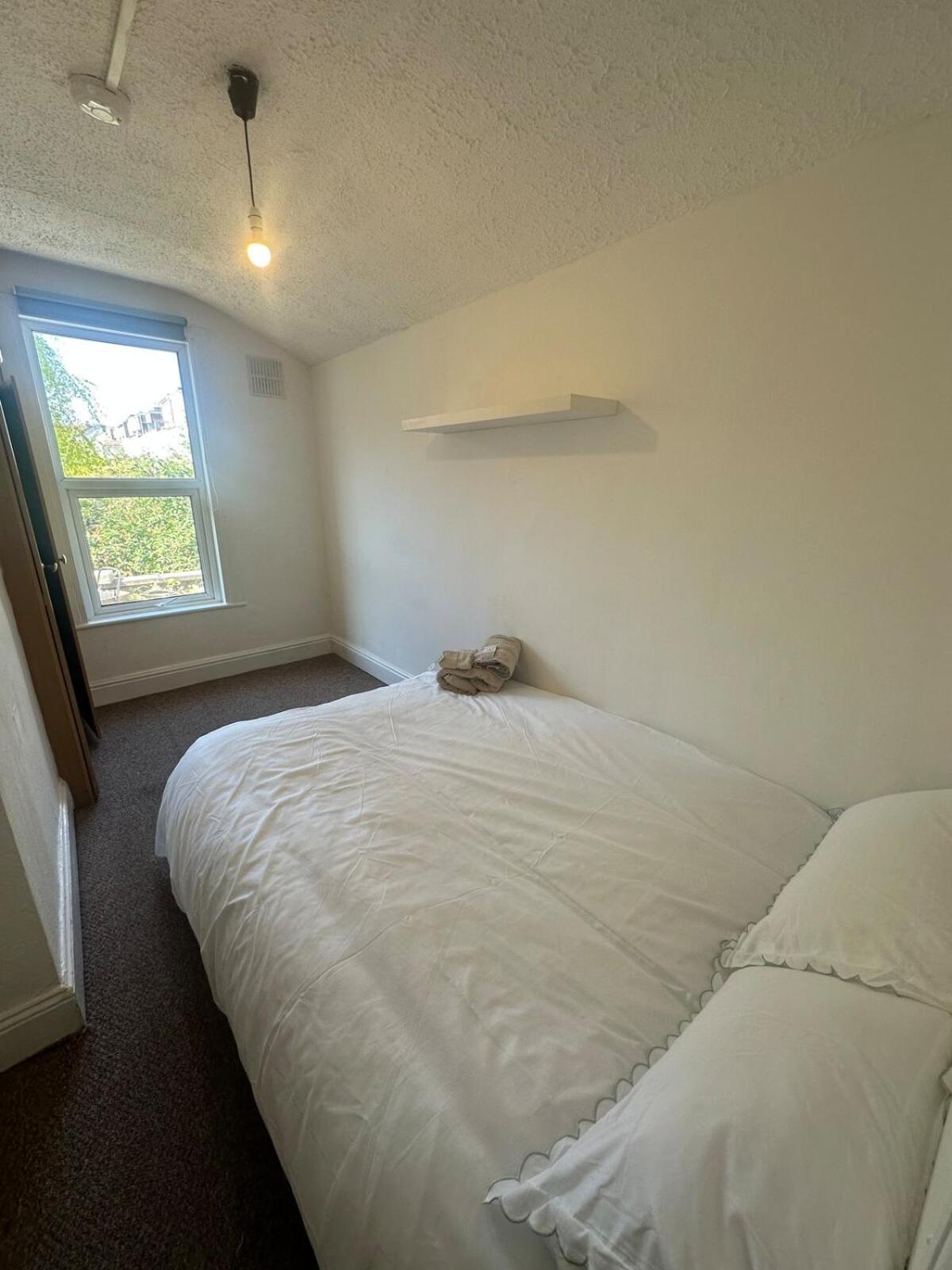 Maisonette Gloucester Rd * Bristol
