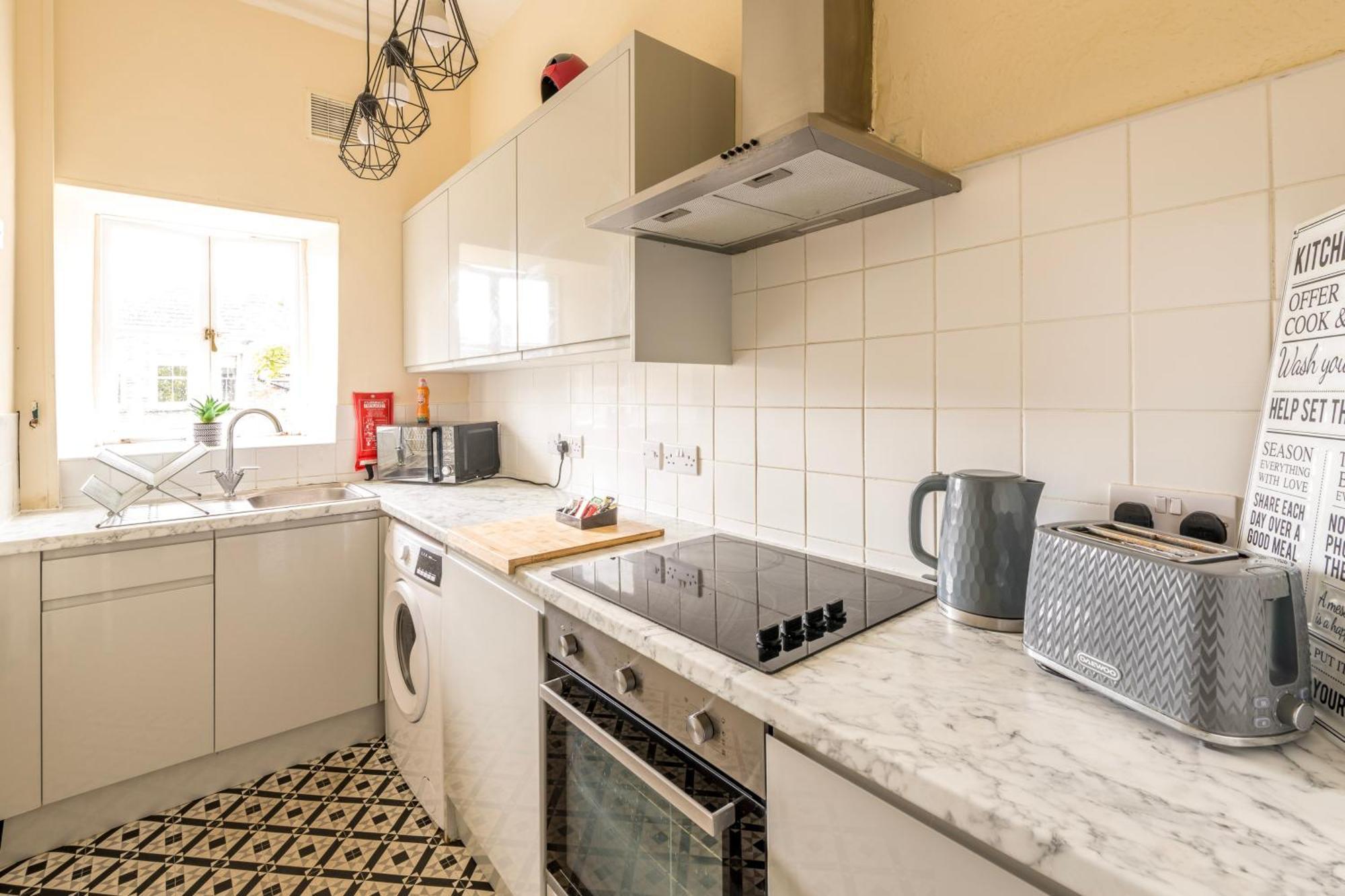 Centralised Osborne House With Free Parking By Prescott Apartments