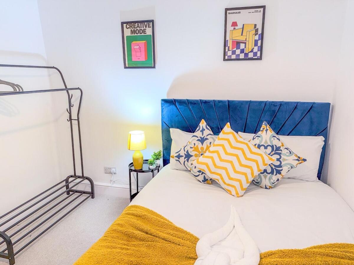 Holiday home 4 Bedroom Luxury By Altoluxoexperience Short Lets & Serviced With Free Wifi & Parking Bristol