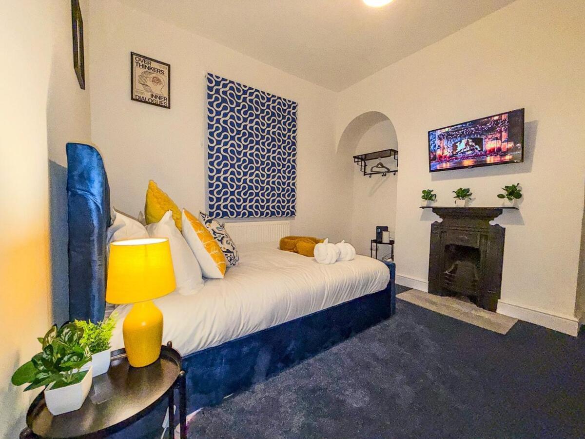 4 Bedroom Luxury By Altoluxoexperience Short Lets & Serviced With Free Wifi & Parking * Bristol