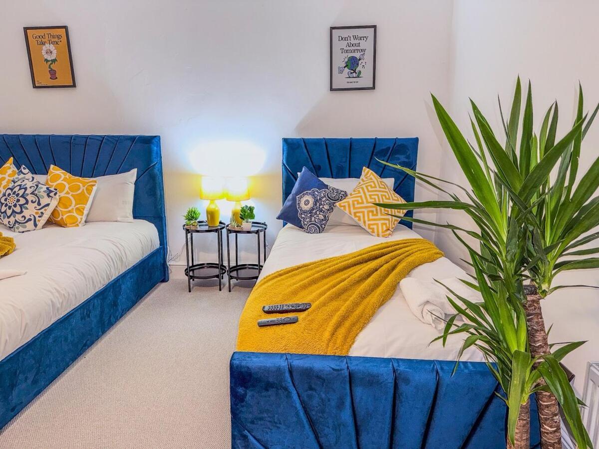 4 Bedroom Luxury By Altoluxoexperience Short Lets & Serviced With Free Wifi & Parking Holiday home