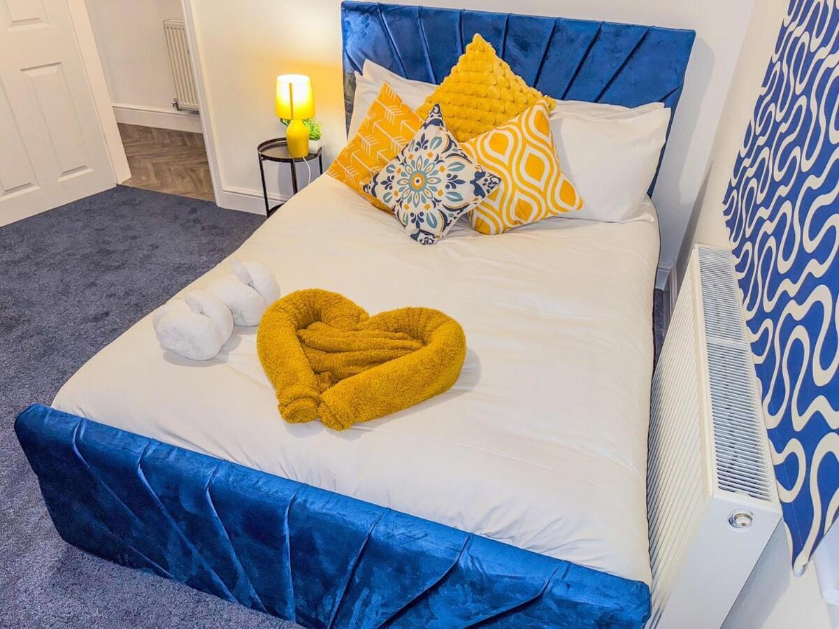 4 Bedroom Luxury By Altoluxoexperience Short Lets & Serviced With Free Wifi & Parking Holiday home *