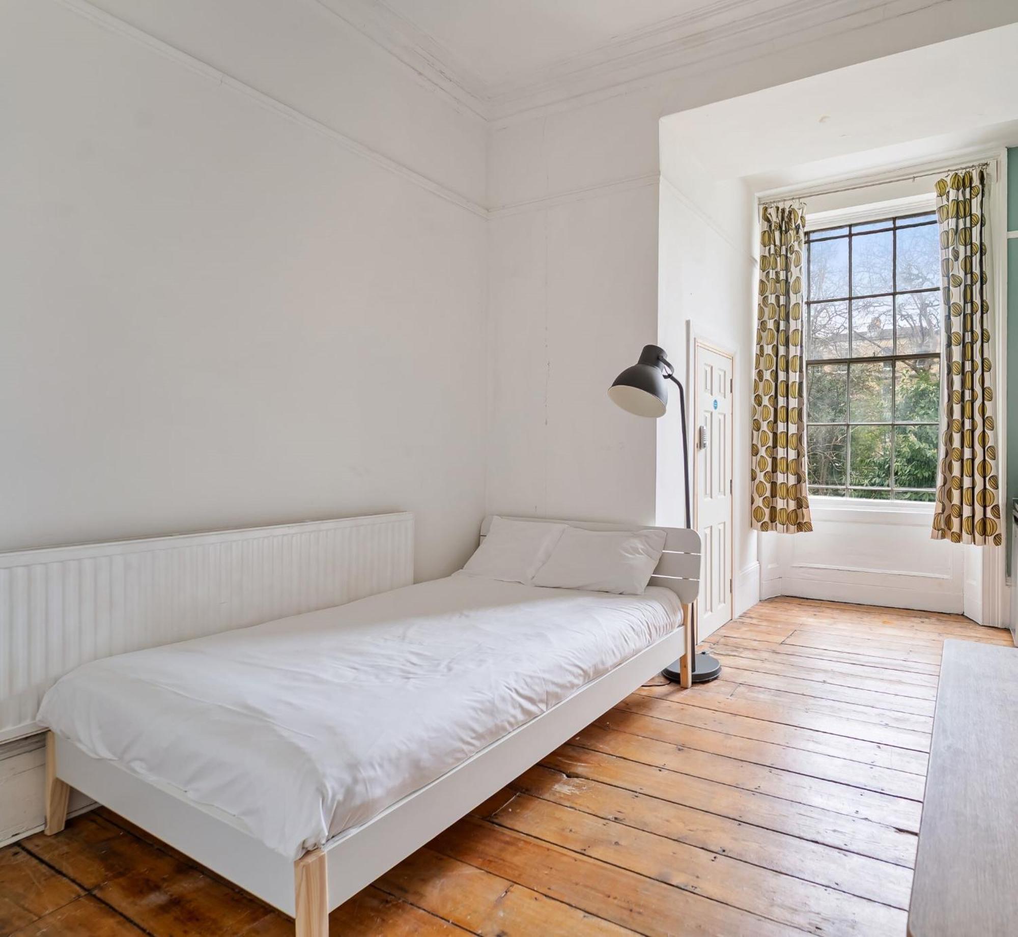 Georgian Shared House No'64 - By Clifton Short Lets Guest house Bristol