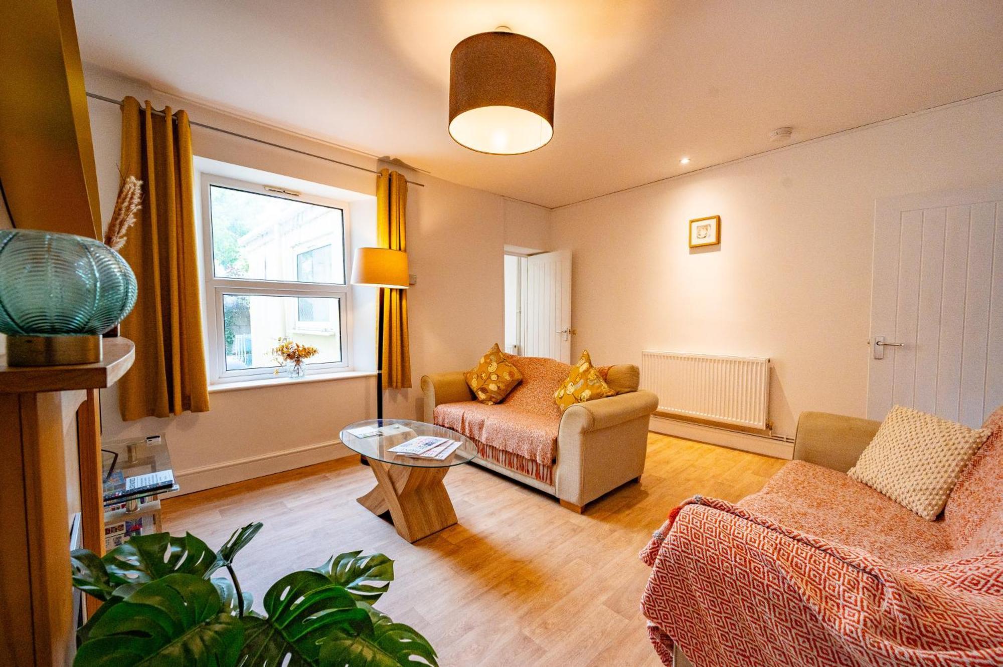 Holiday home Stella's Cottage- Cute Traditional In South West By Staystaycations