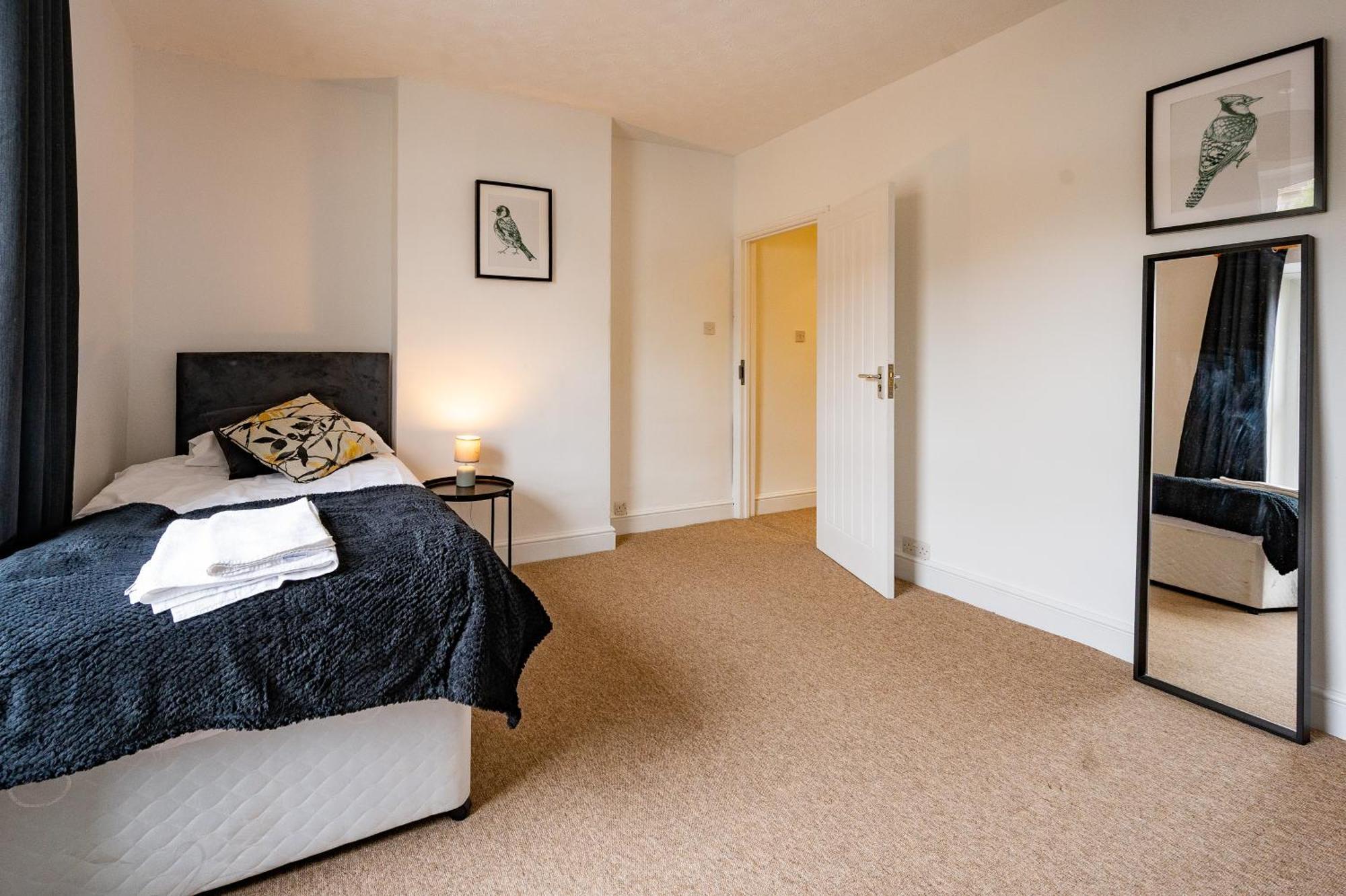 Holiday home Stella's Cottage- Cute Traditional In South West By Staystaycations Bristol