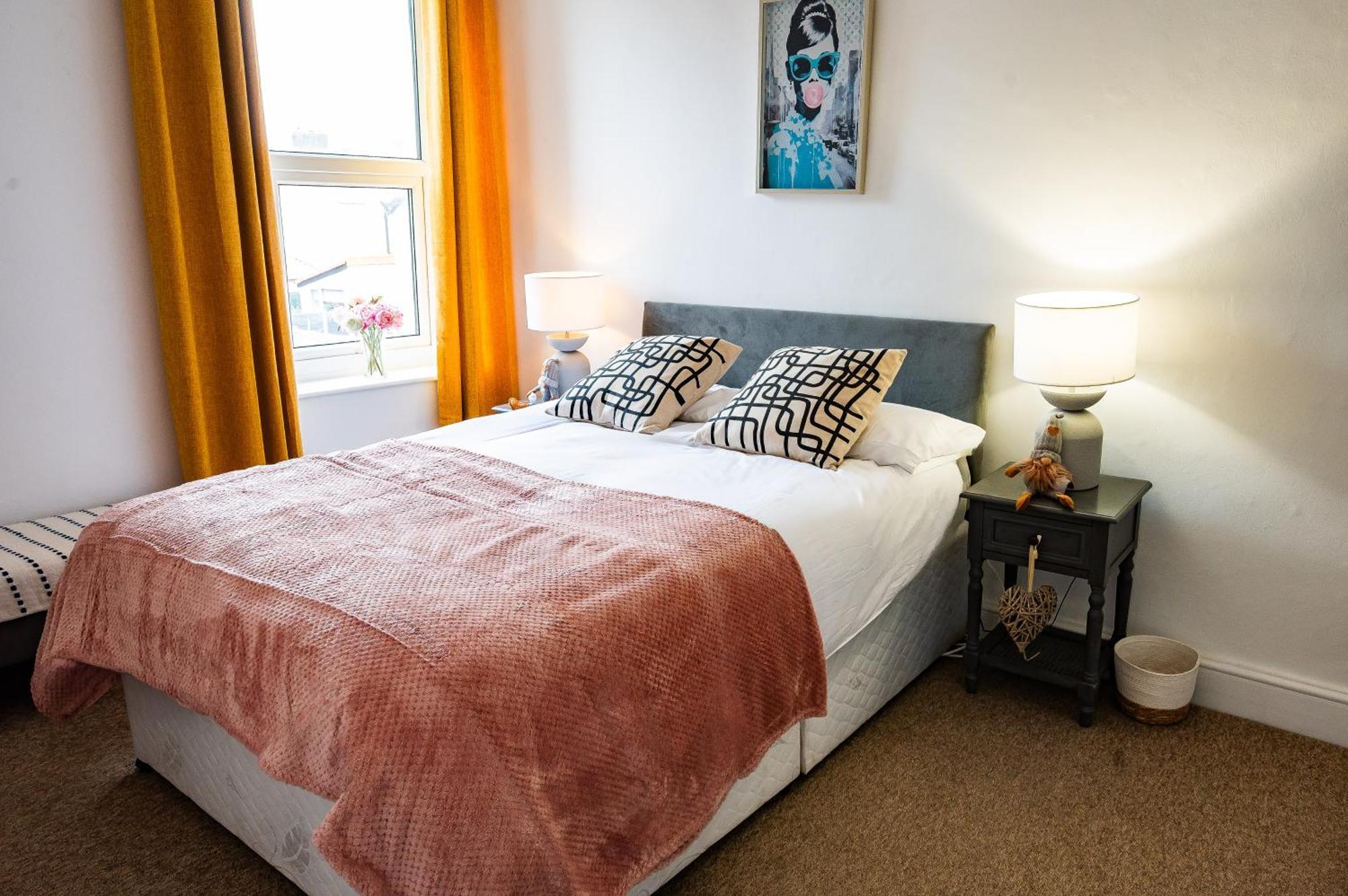 Stella's Cottage- Cute Traditional In South West By Staystaycations *