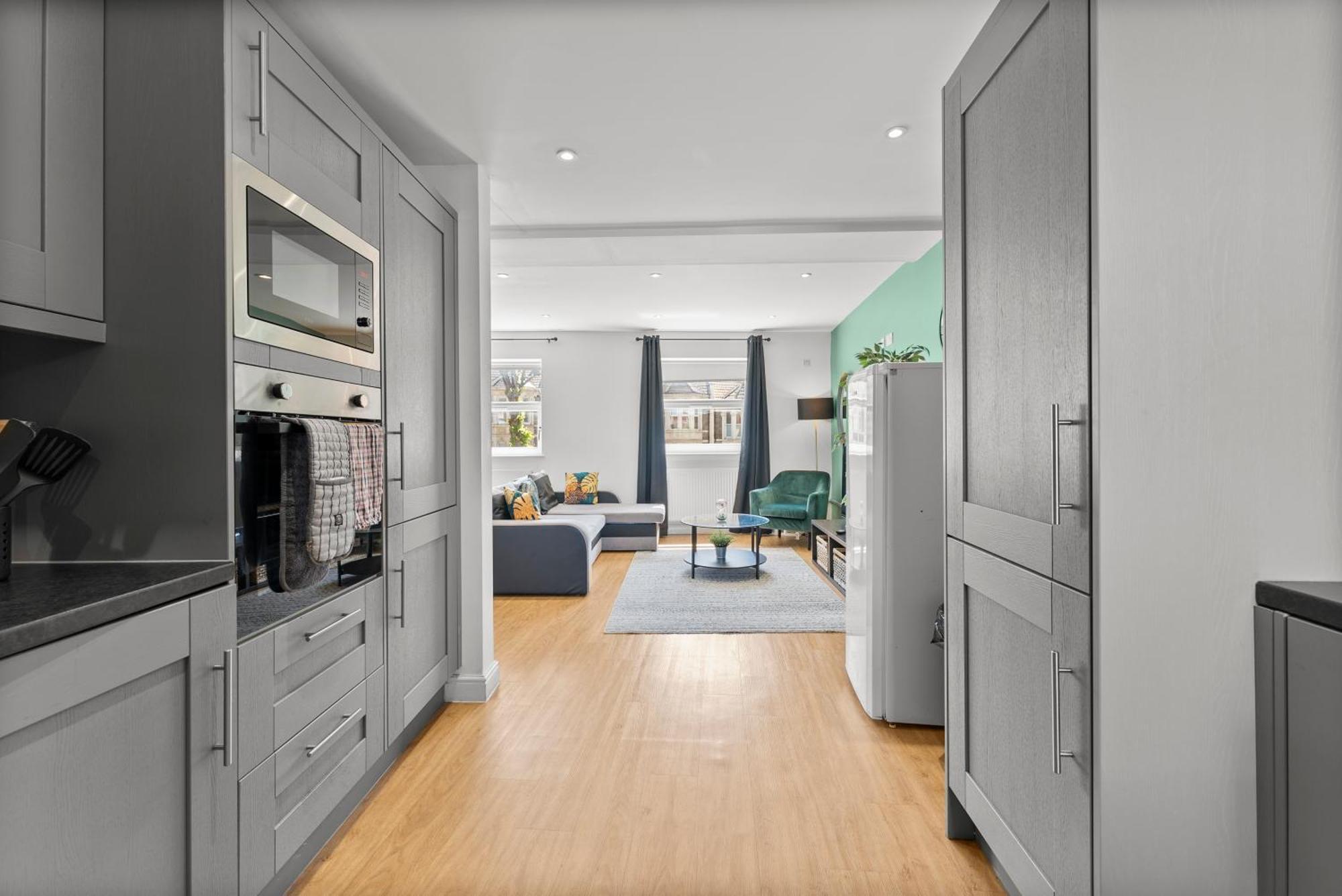 Apartment Spacious - Parking & Wifi *